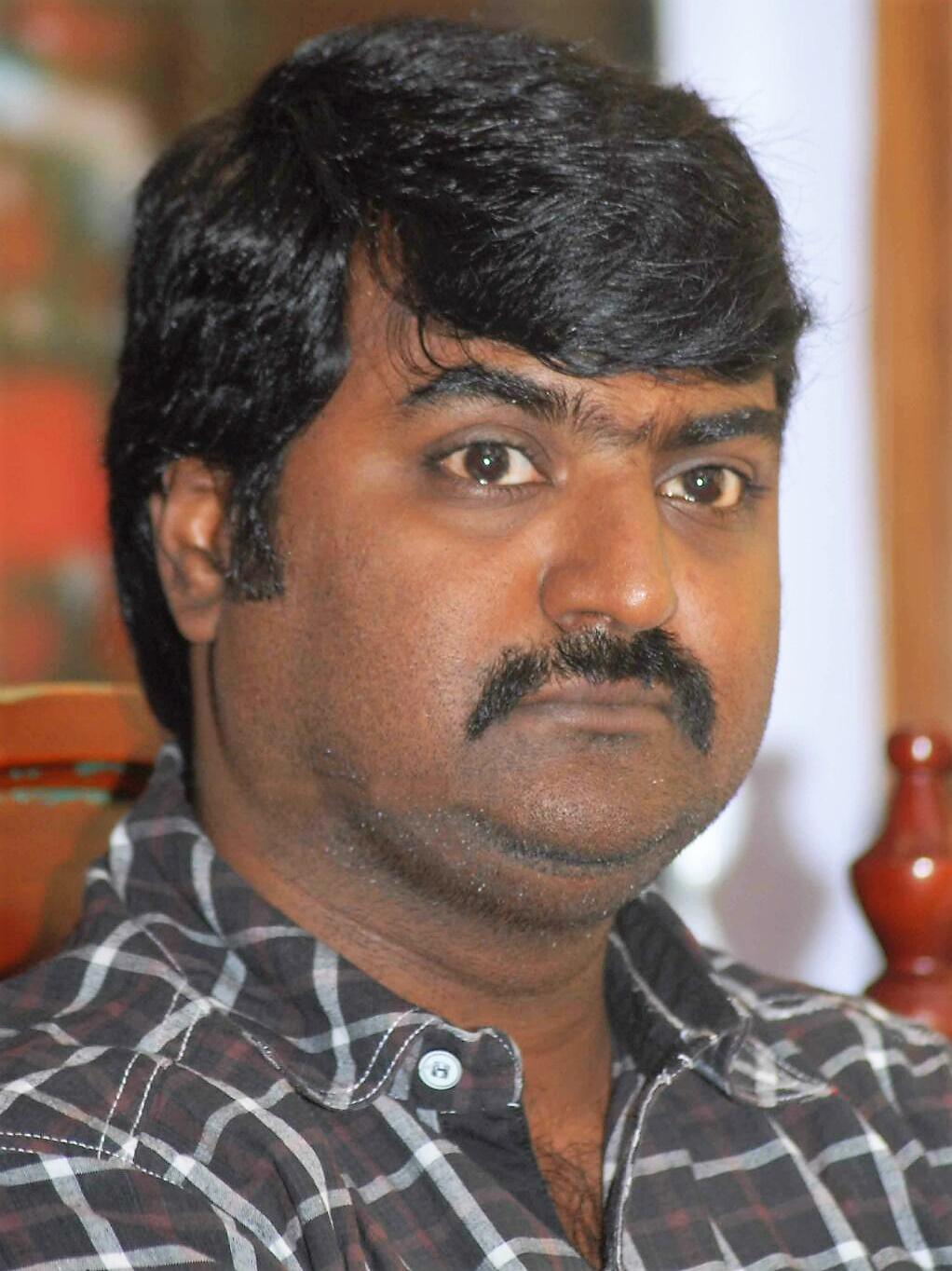 actor Vijay Chendoor large photo