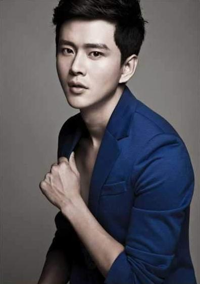 actor Youming Huang large photo