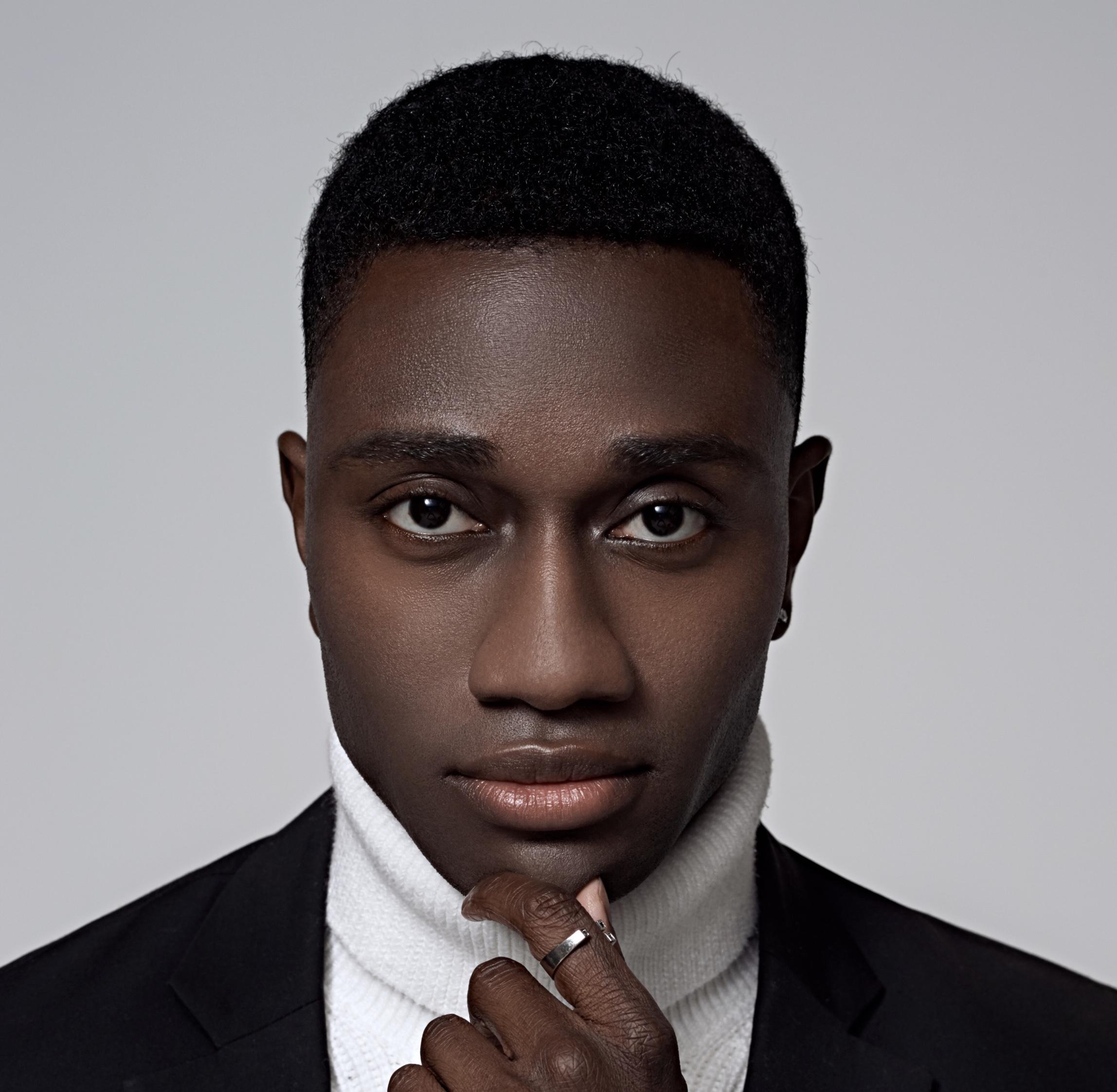 actor Joel Roberts large photo