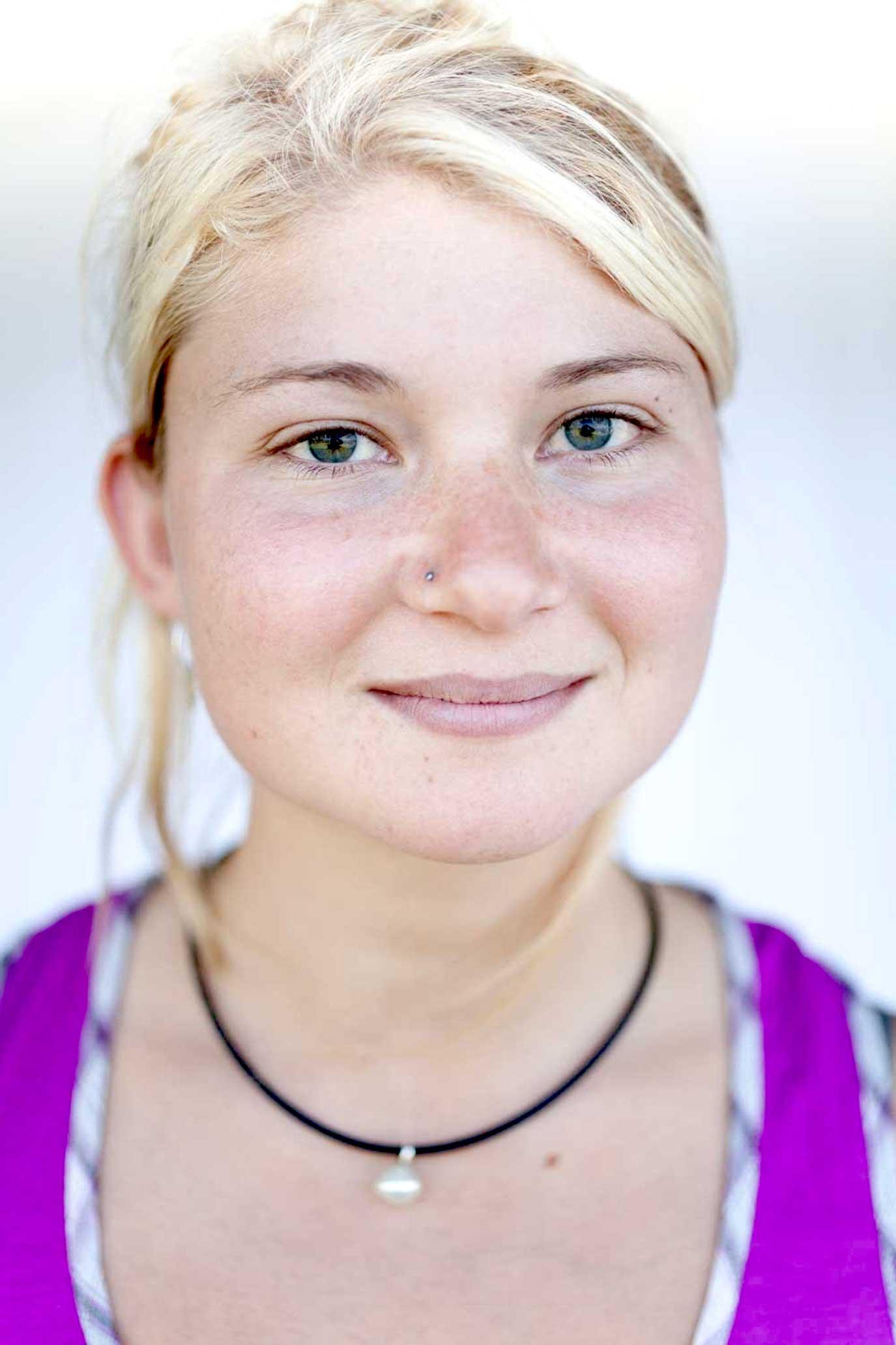 actor Hazel Findlay large photo