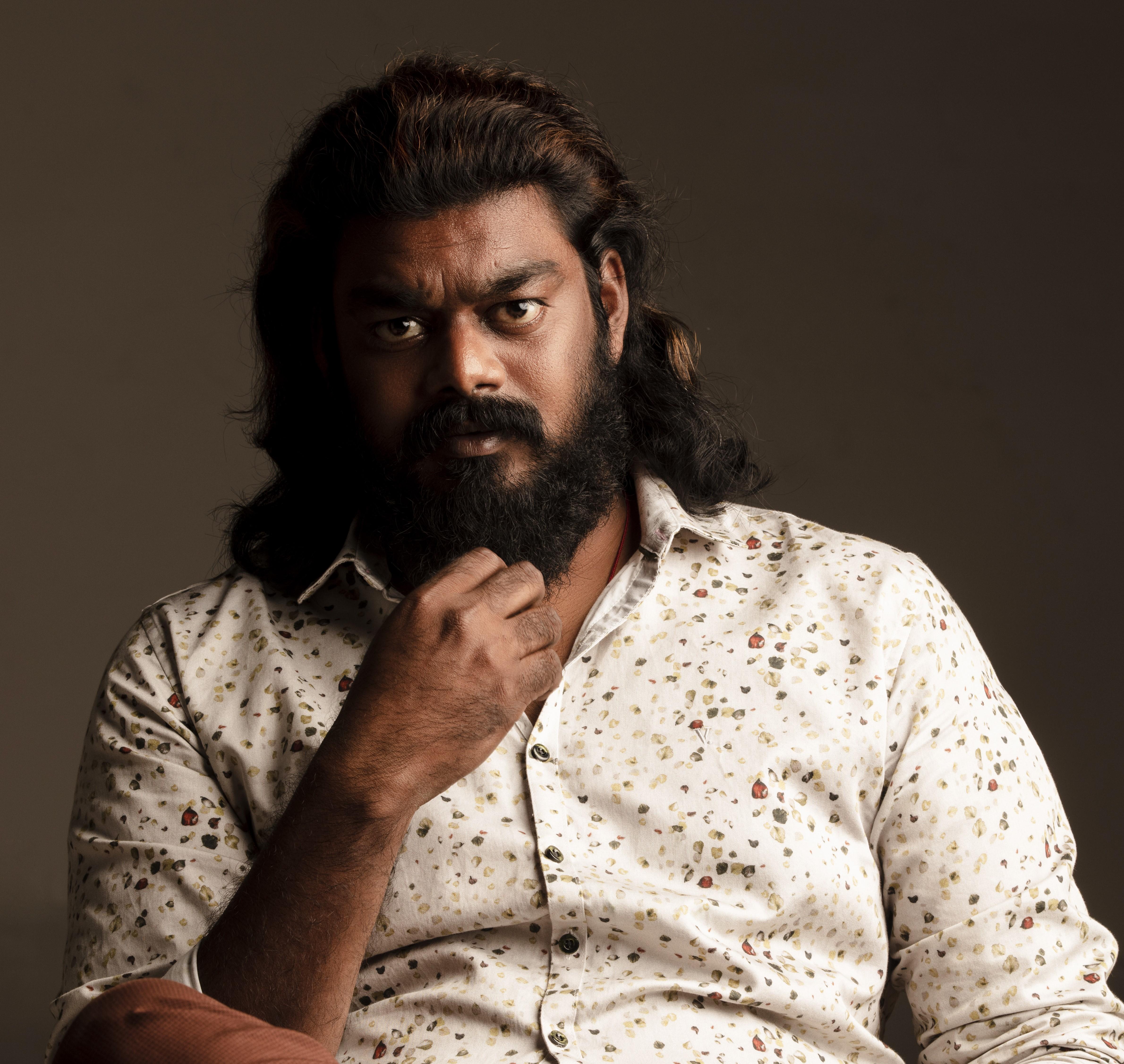 actor Pradeep Krishnamoorthy large photo