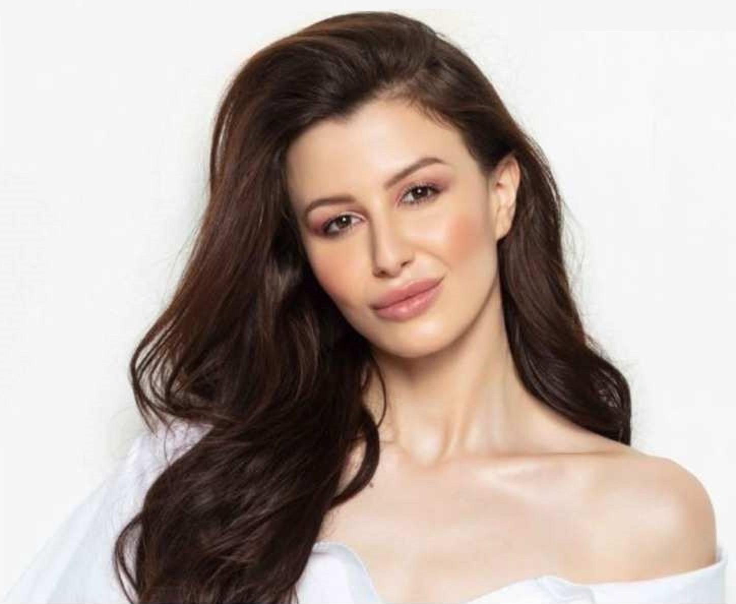 actor Giorgia Andriani large photo