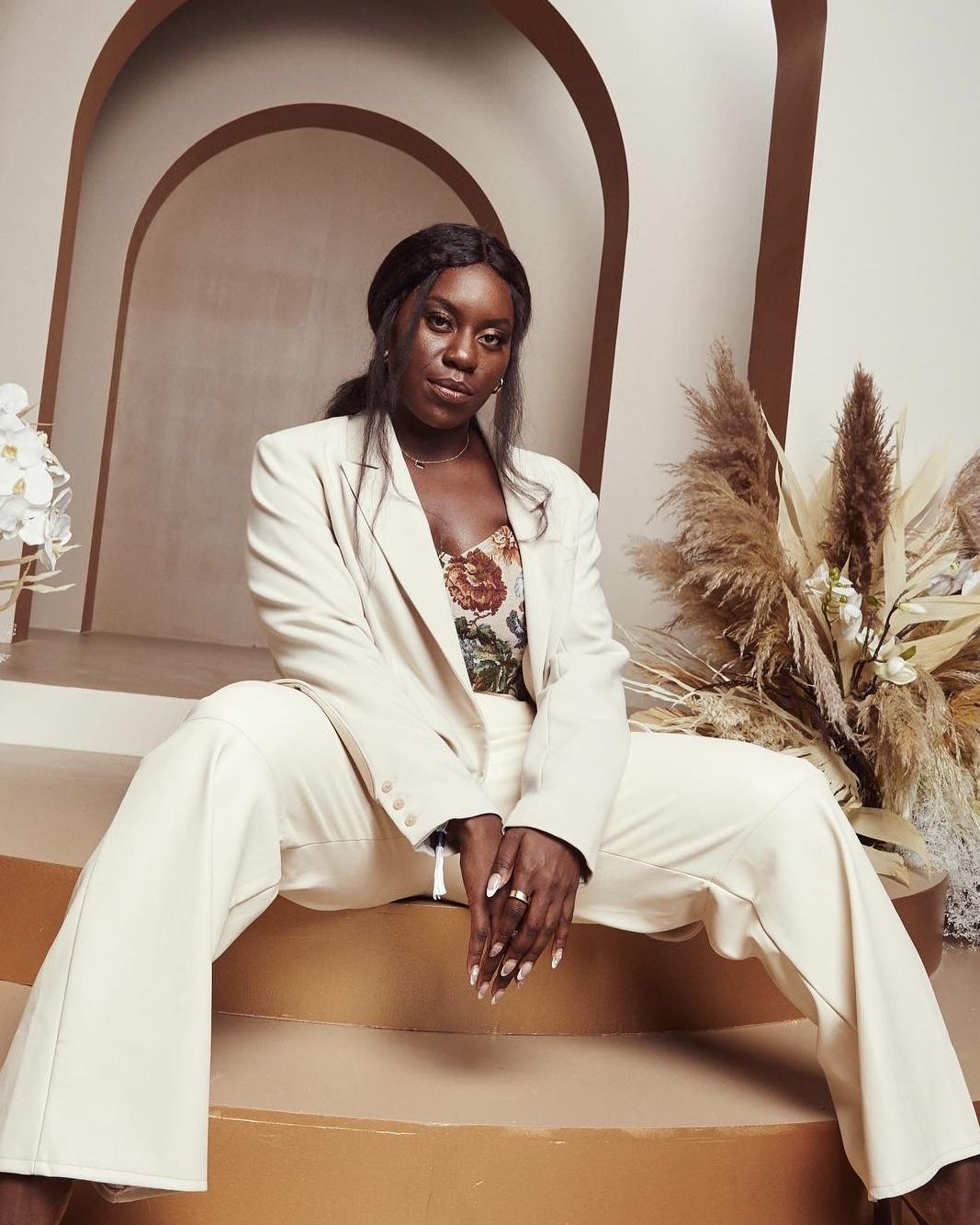 actor Abigail Achiri large photo