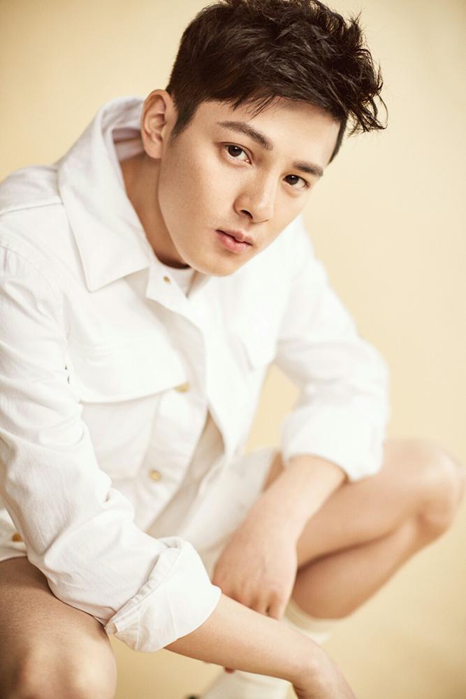 actor Runze Wang large photo