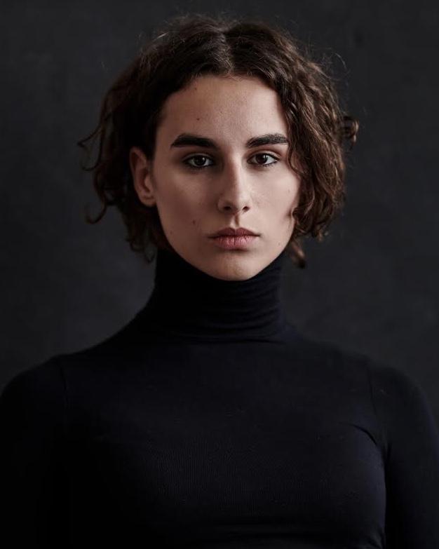 actor Adél Onodi large photo