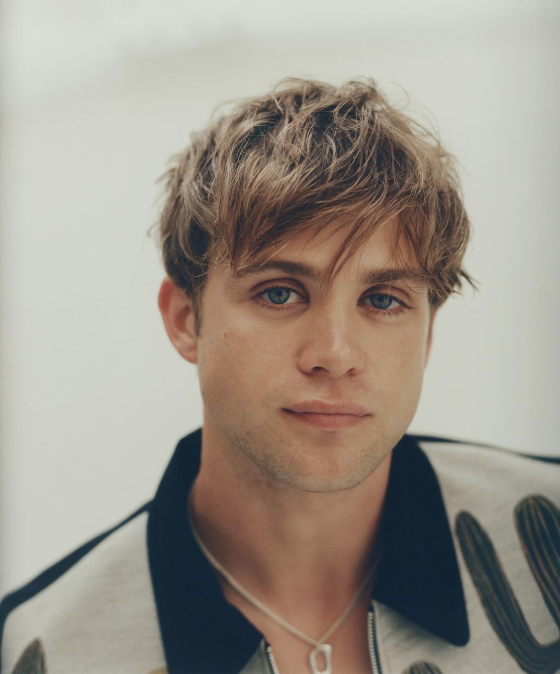 actor Leo Woodall large photo actor Leo Woodall large photo