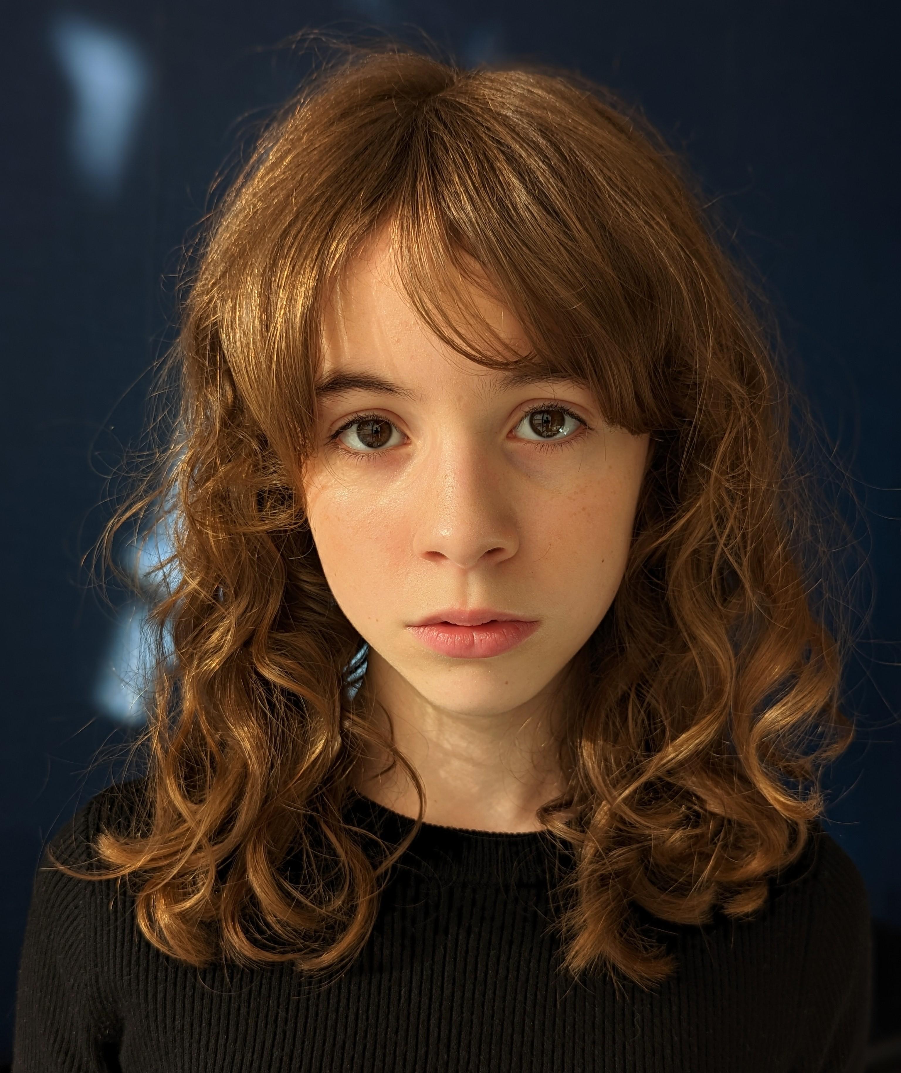 actor Florence Bensberg large photo