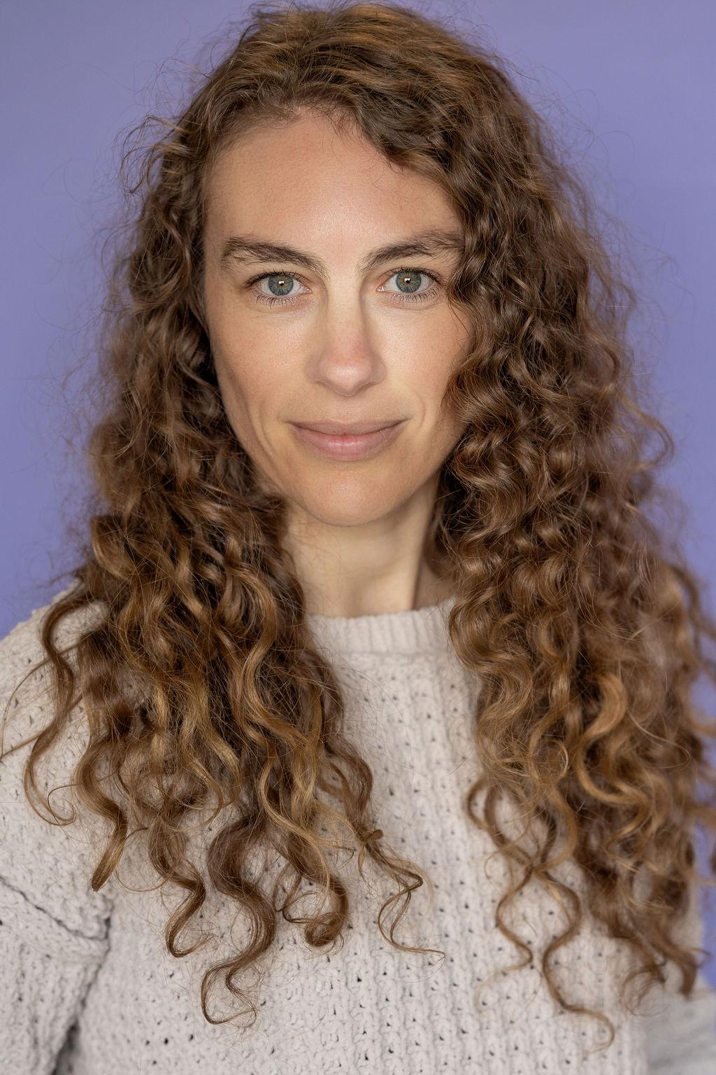 actor Stephanie Leet large photo