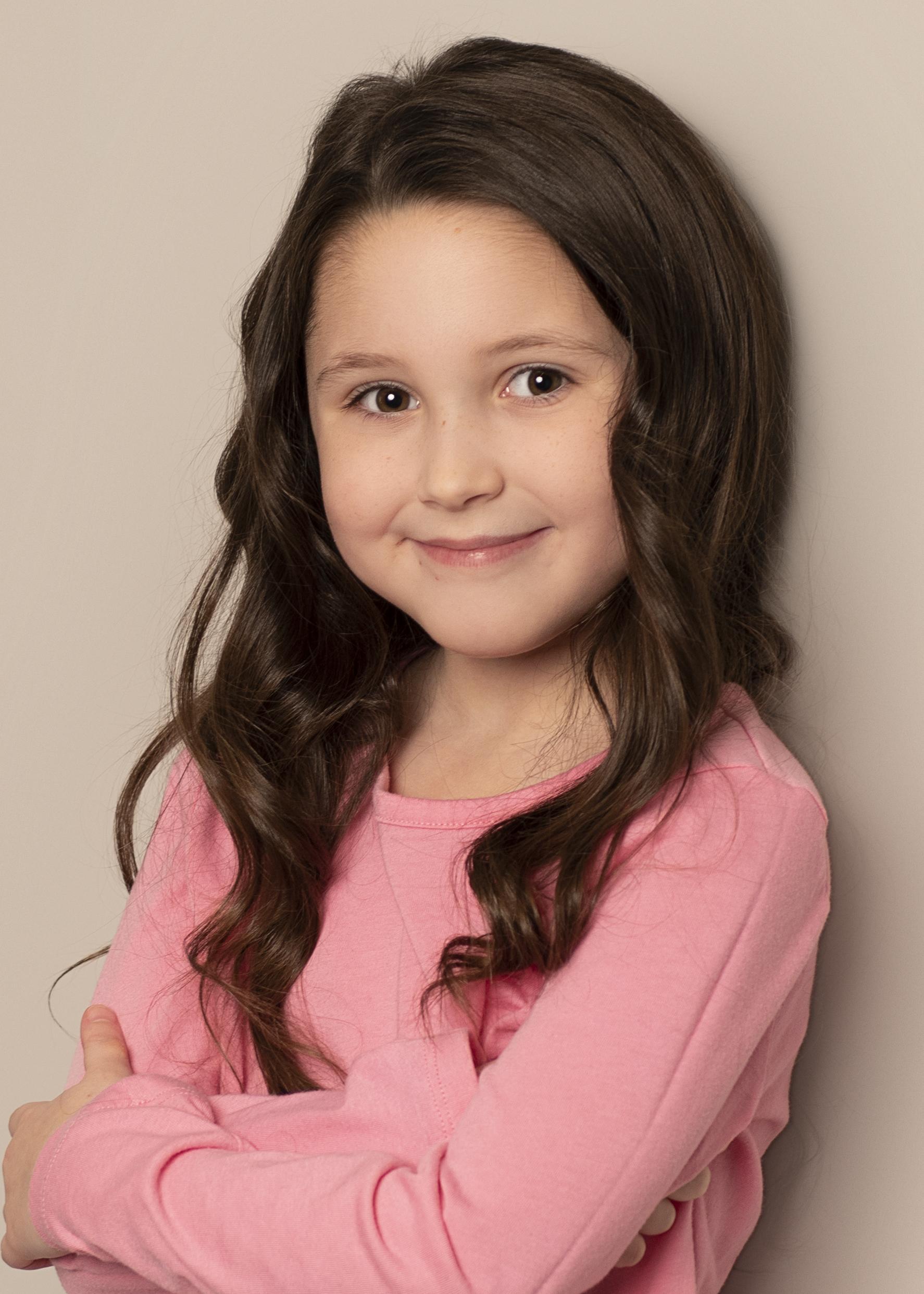 actor Christina Churchill large photo