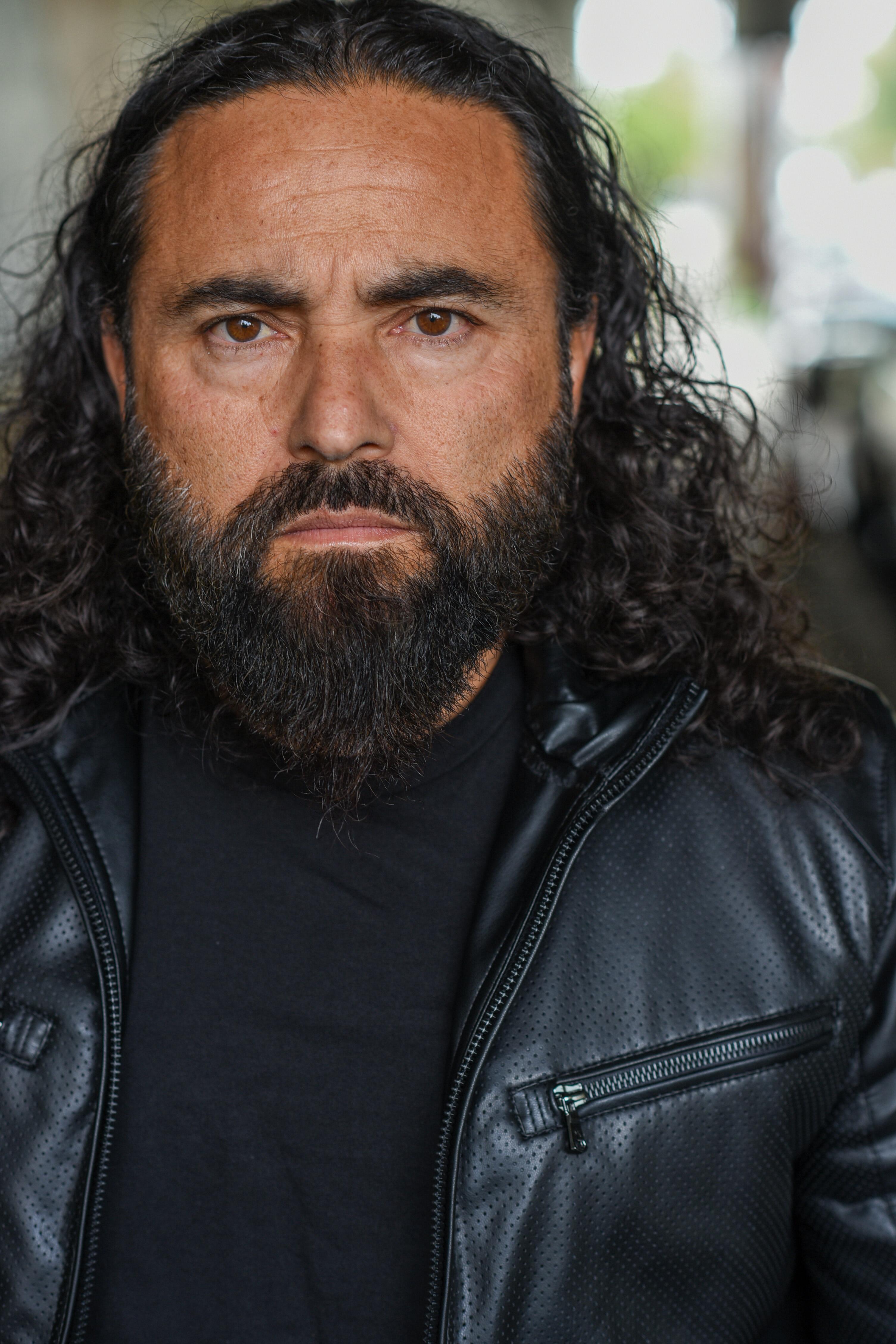 actor Louis De La Costa large photo