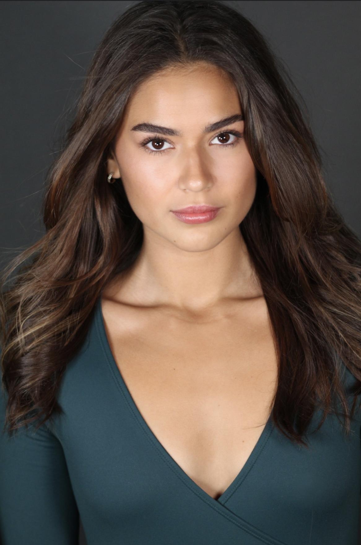 actor Veronica Ramirez large photo