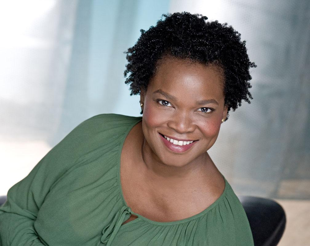 actor Bola Aiyeola large photo