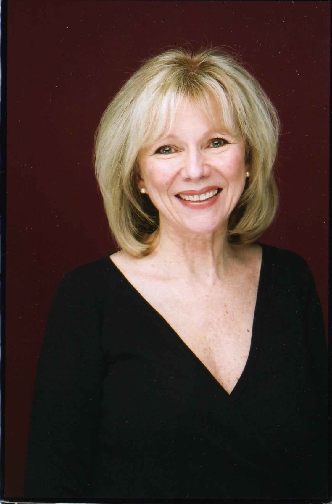 actor Faye Dance large photo