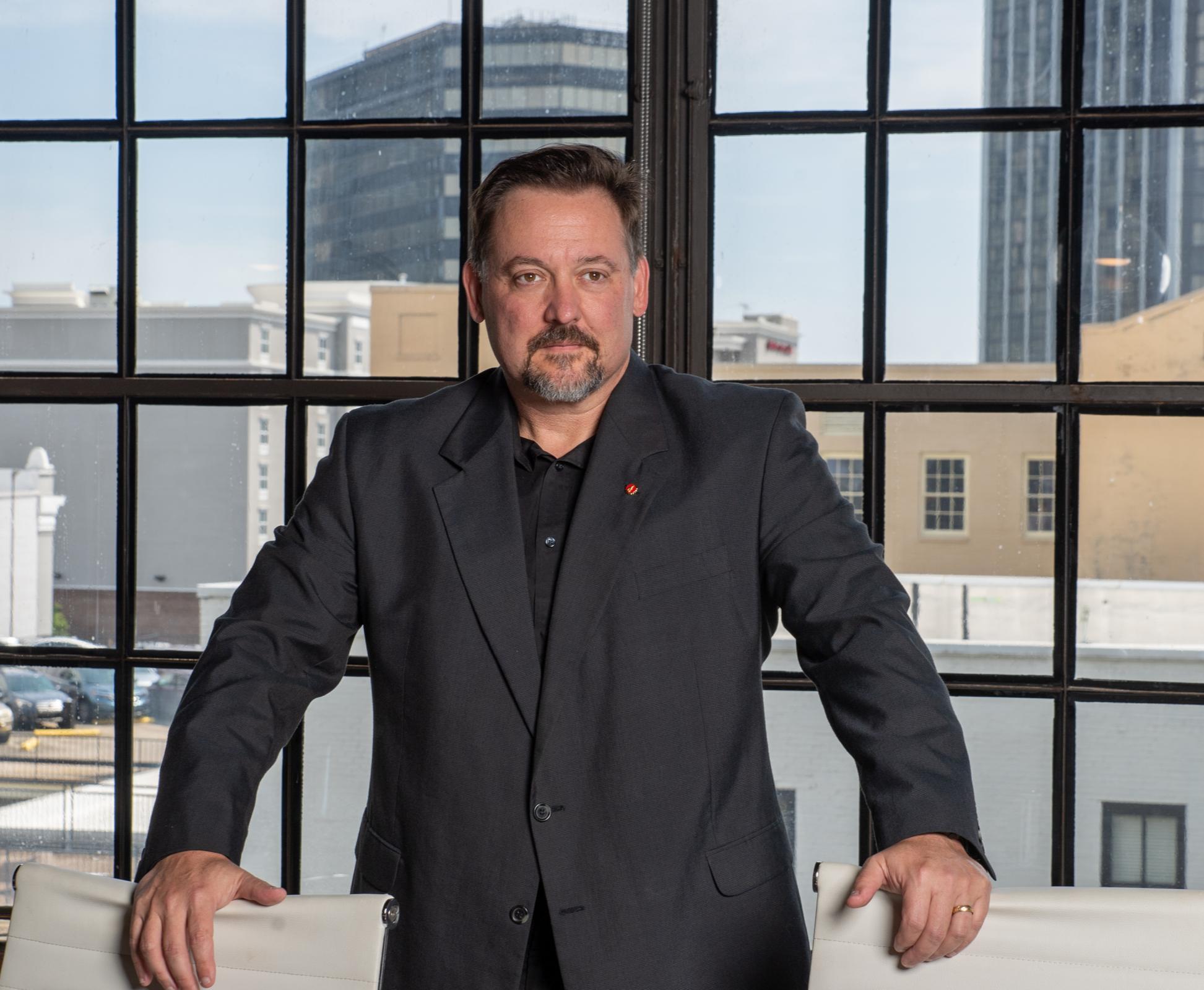 actor Shane Willis large photo