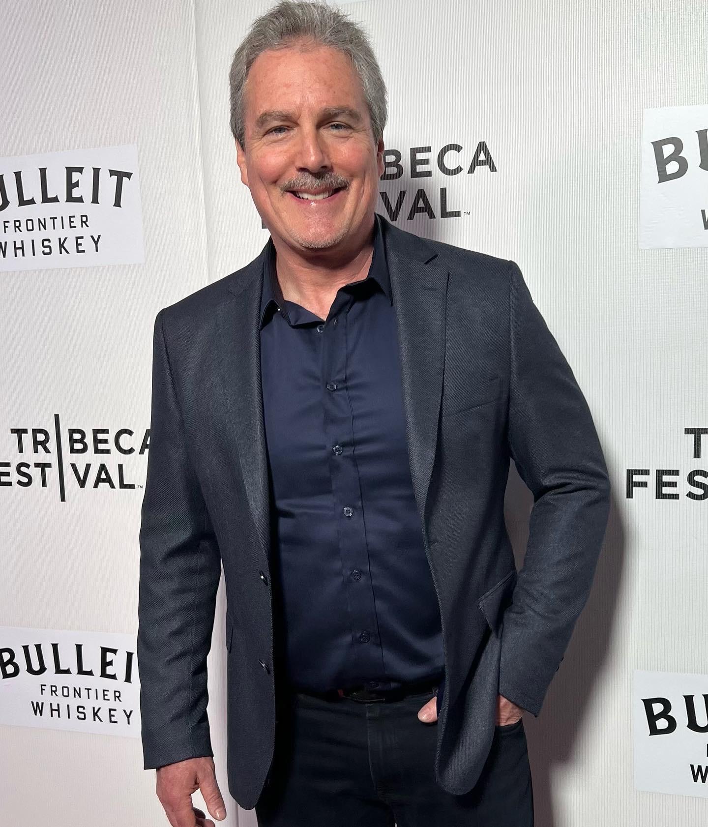 actor Kevin Lingle large photo