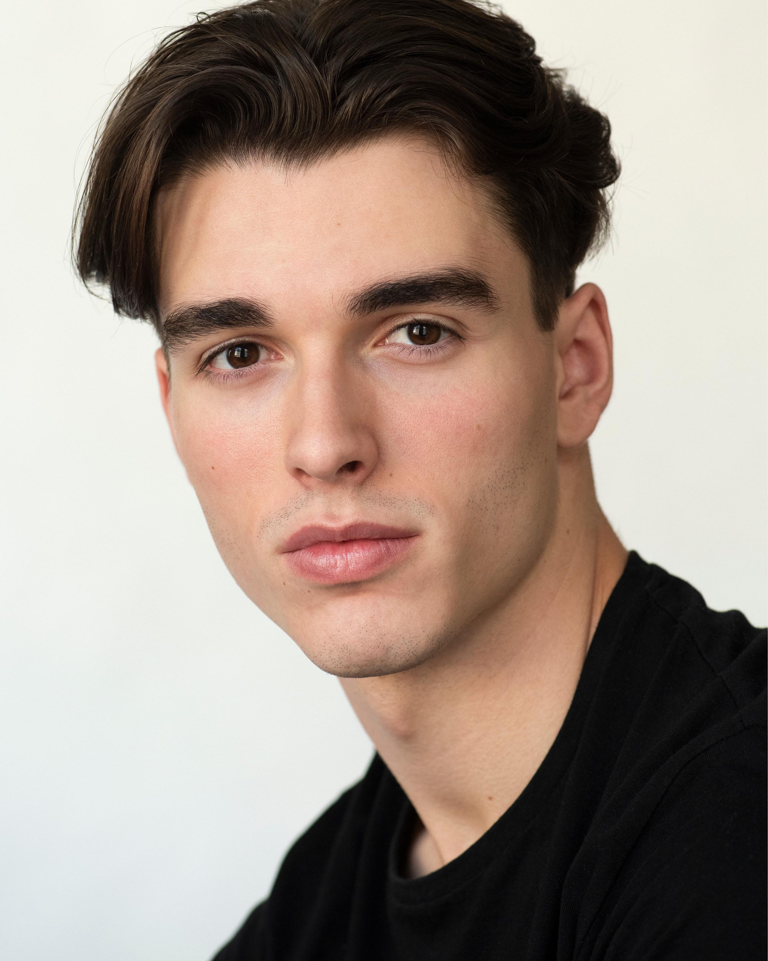 actor Corey Mylchreest large photo