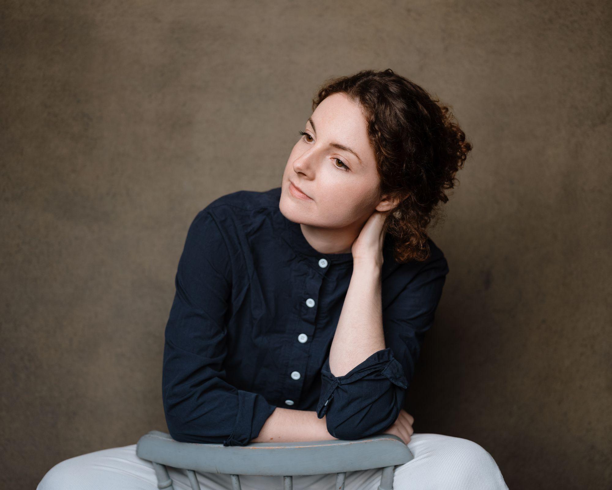 actor Eva Feiler large photo