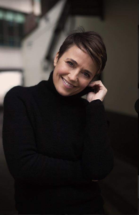 actor Rachel Wilde large photo