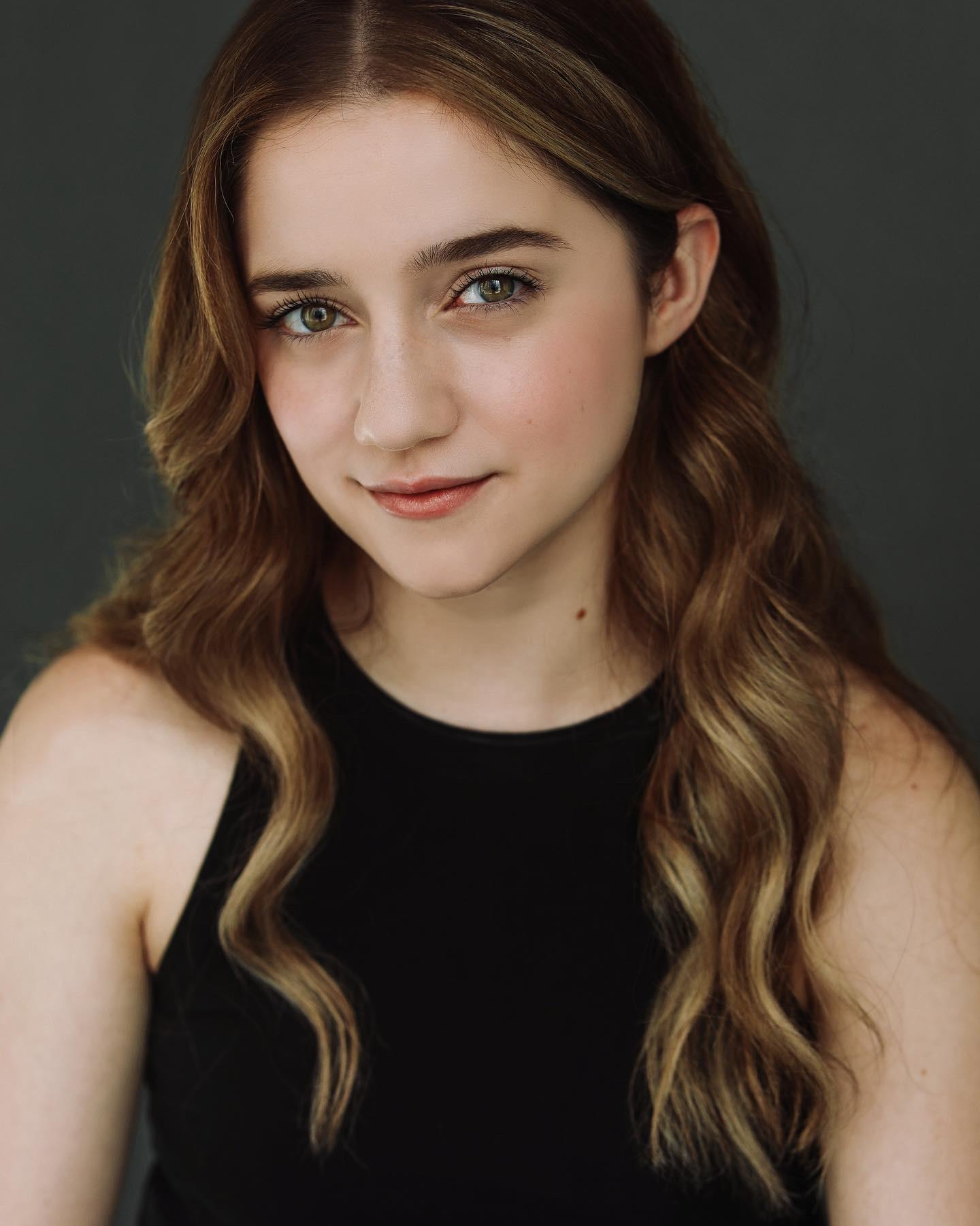 actor Emma Fiorante large photo