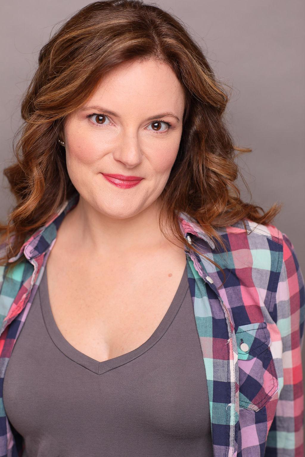 actor Liz Stewart Barnes large photo