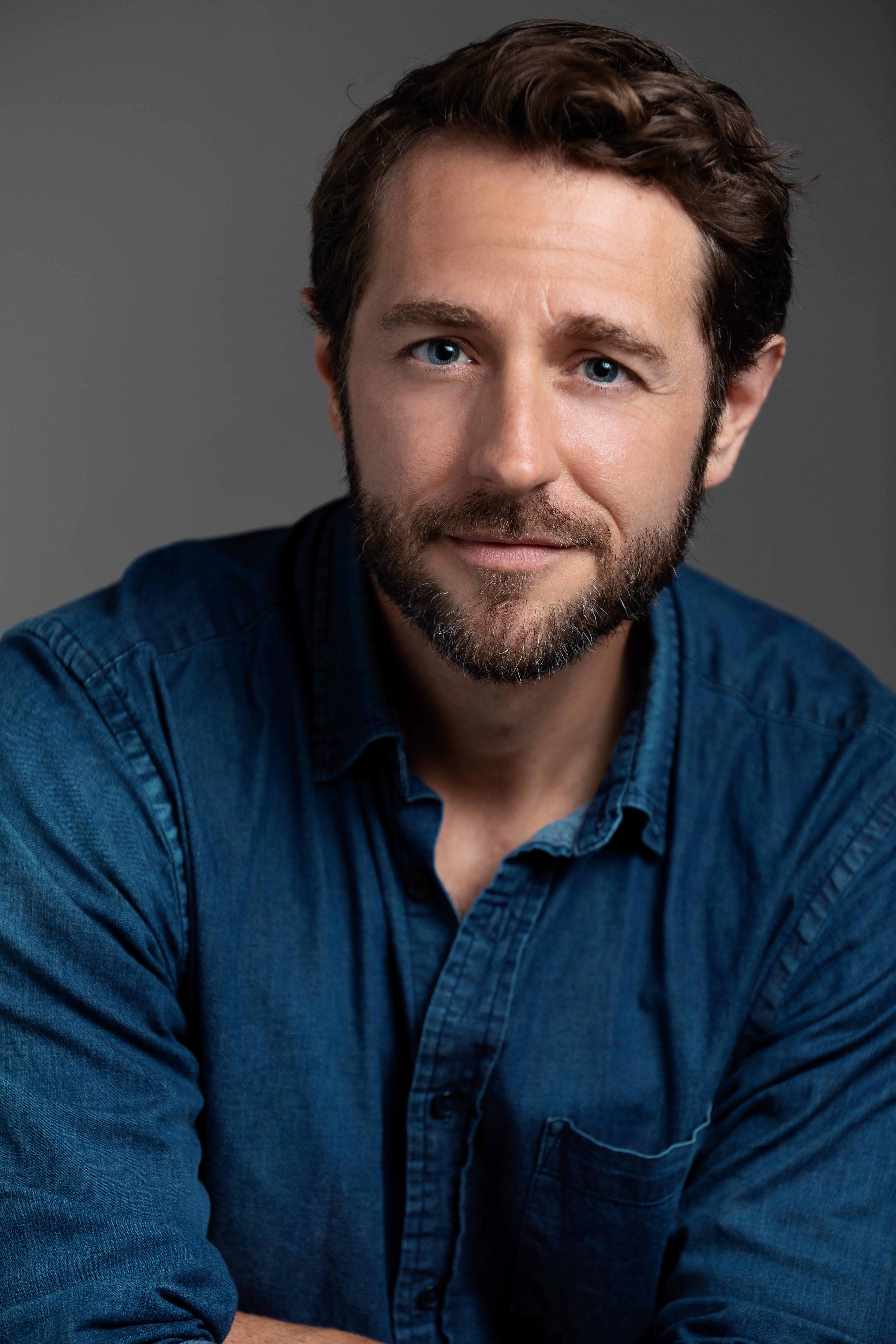 actor Casey Aud large photo