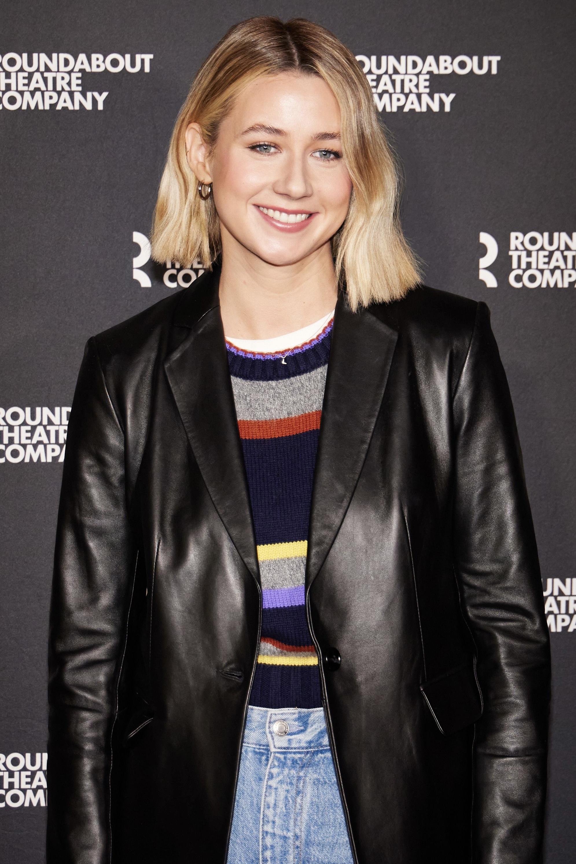 actor Lucy Freyer large photo