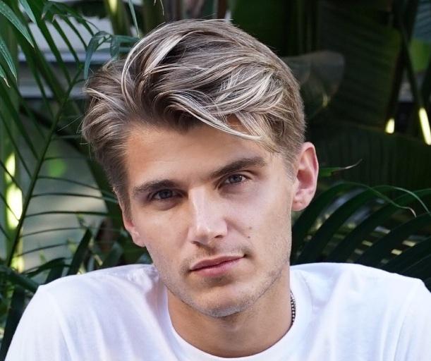 actor Twan Kuyper large photo