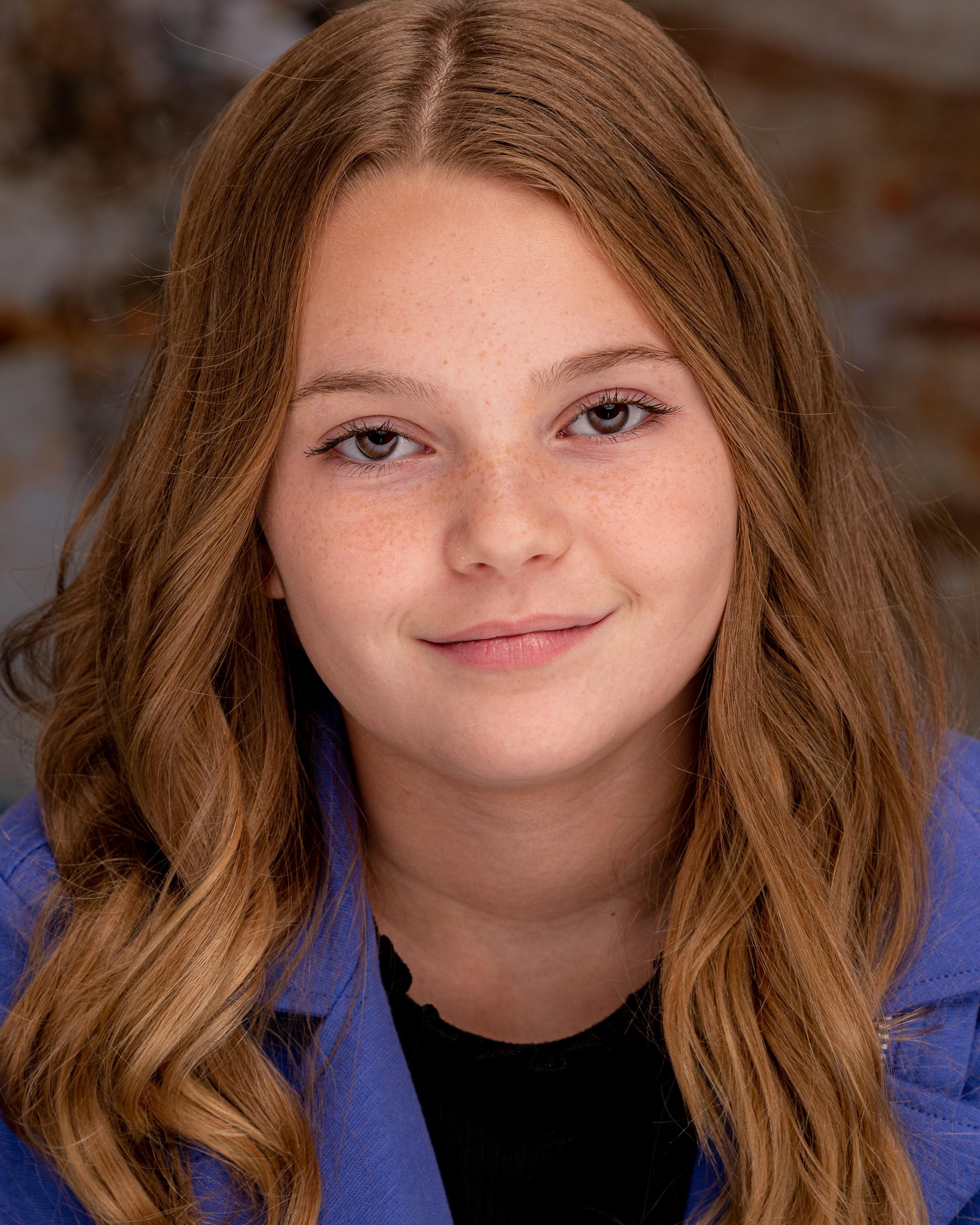 actor Chloe Ball large photo