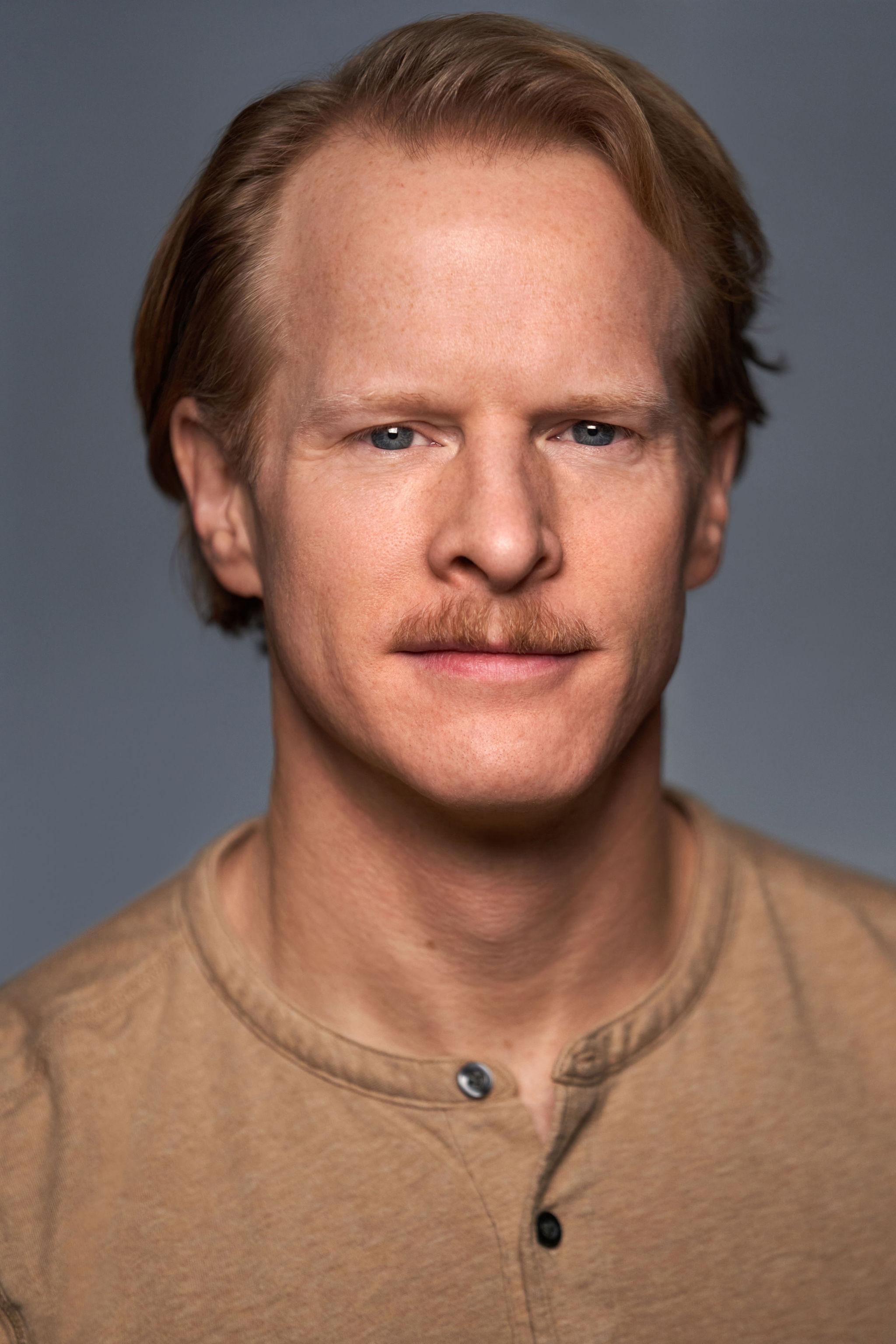 actor Andrew Glaszek large photo