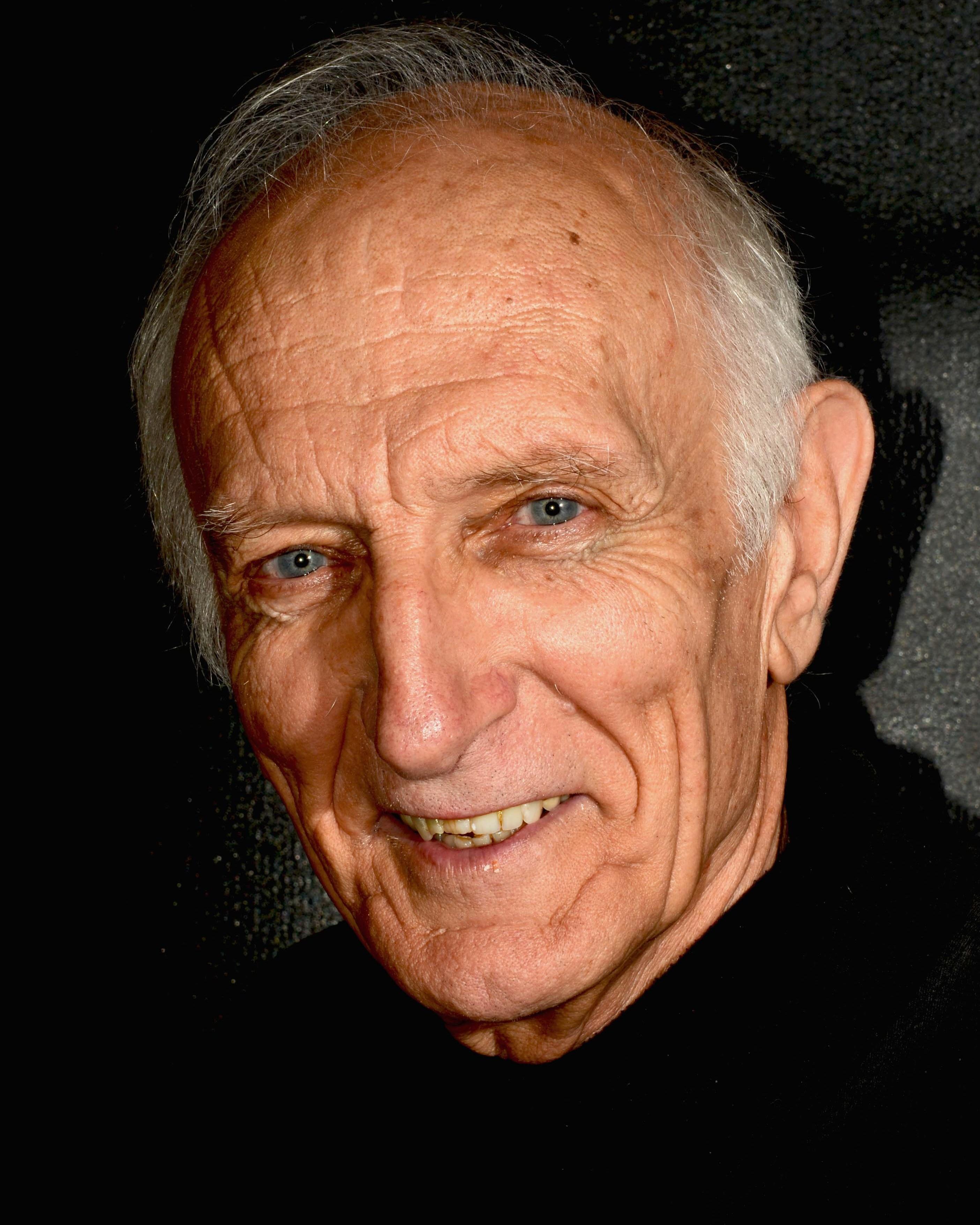 actor Darrell Hoffman large photo