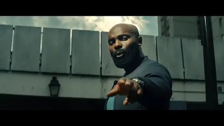 Trailer thumbnail