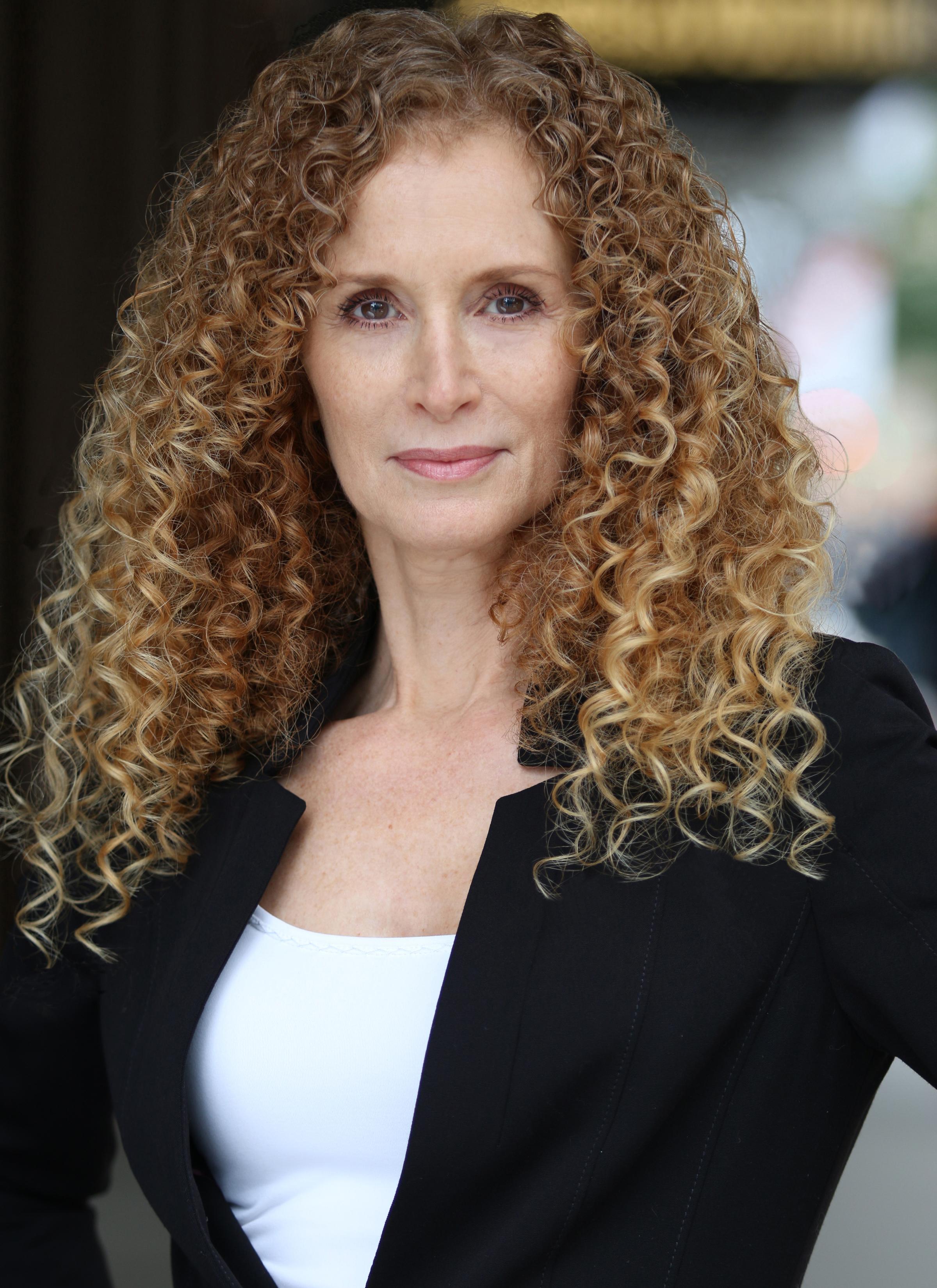 actor Risa Benson large photo