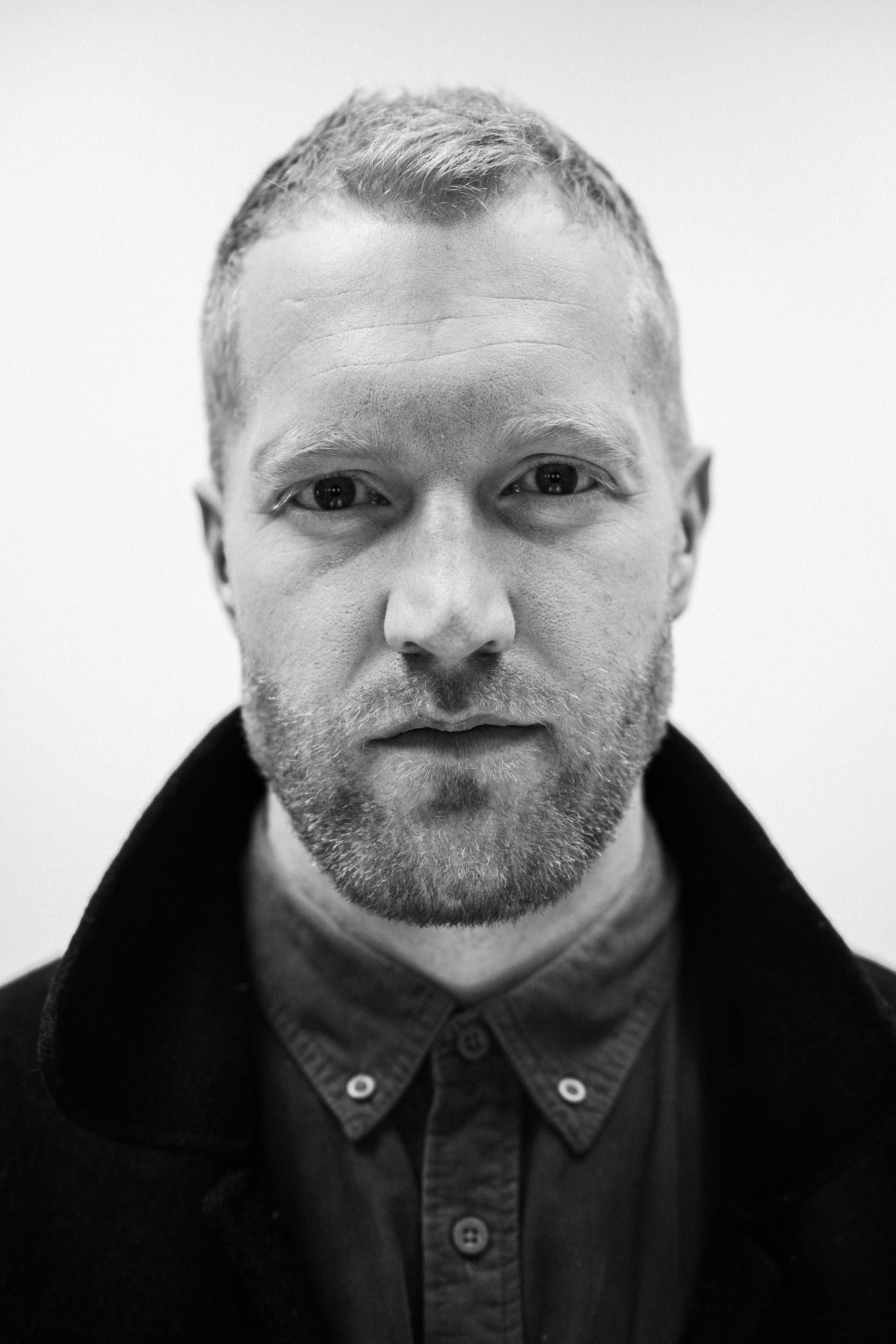 actor Bradley Peters large photo