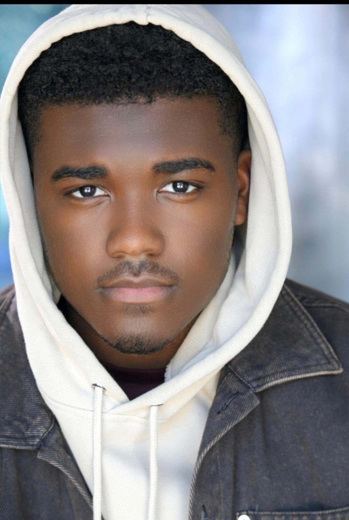 actor Thomas Boyce large photo