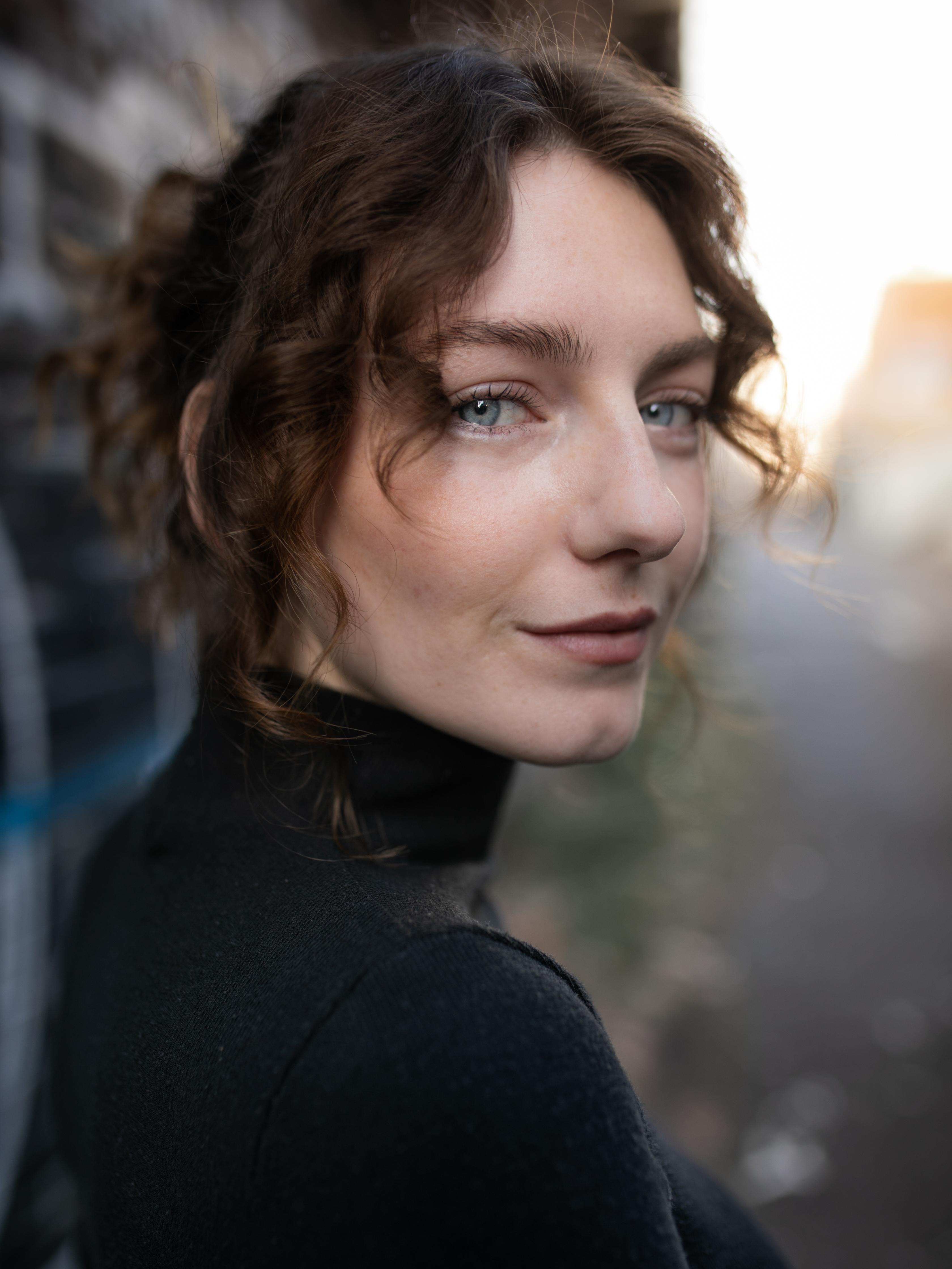 actor Alexandra Jensen large photo