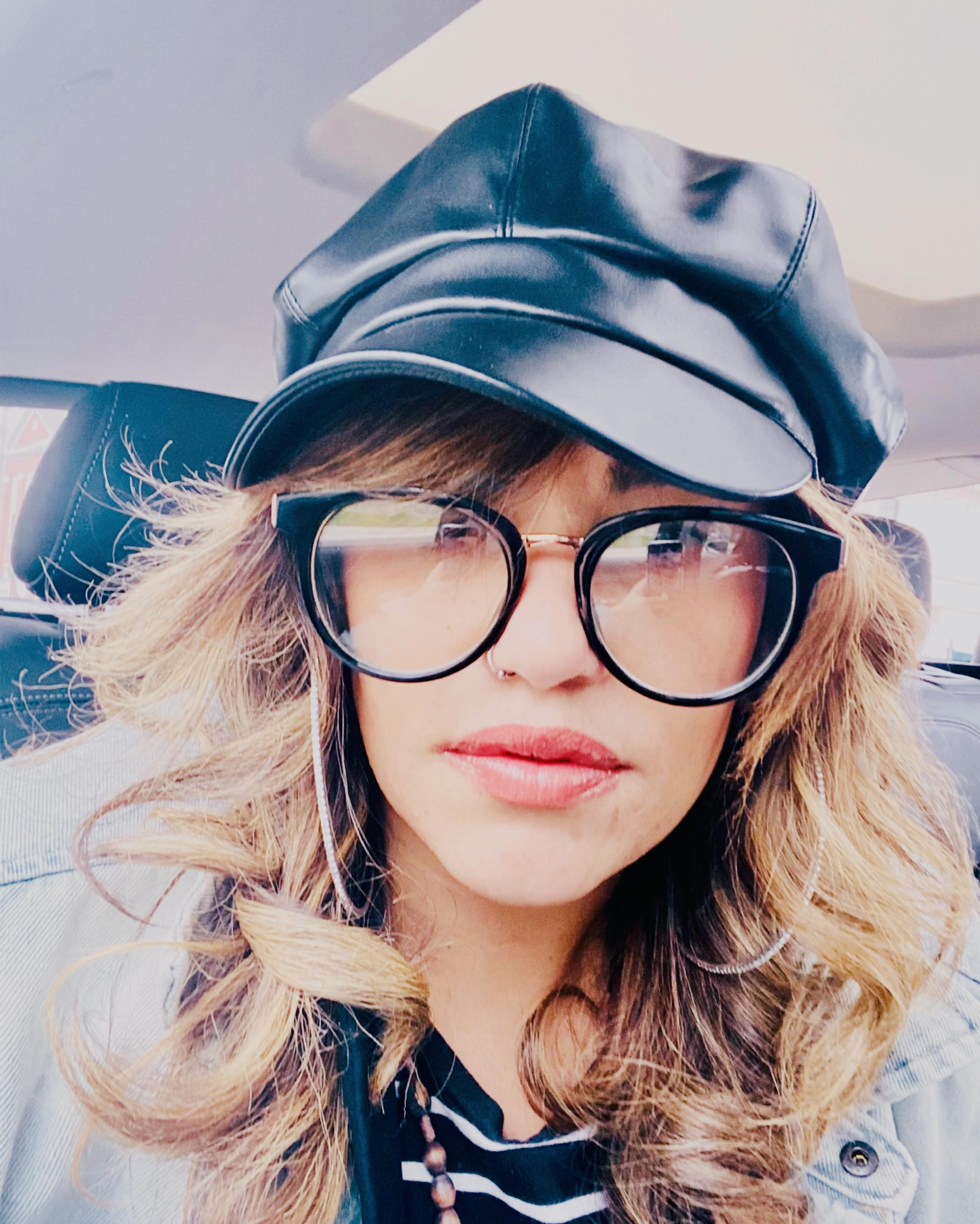 actor Joan Roman large photo