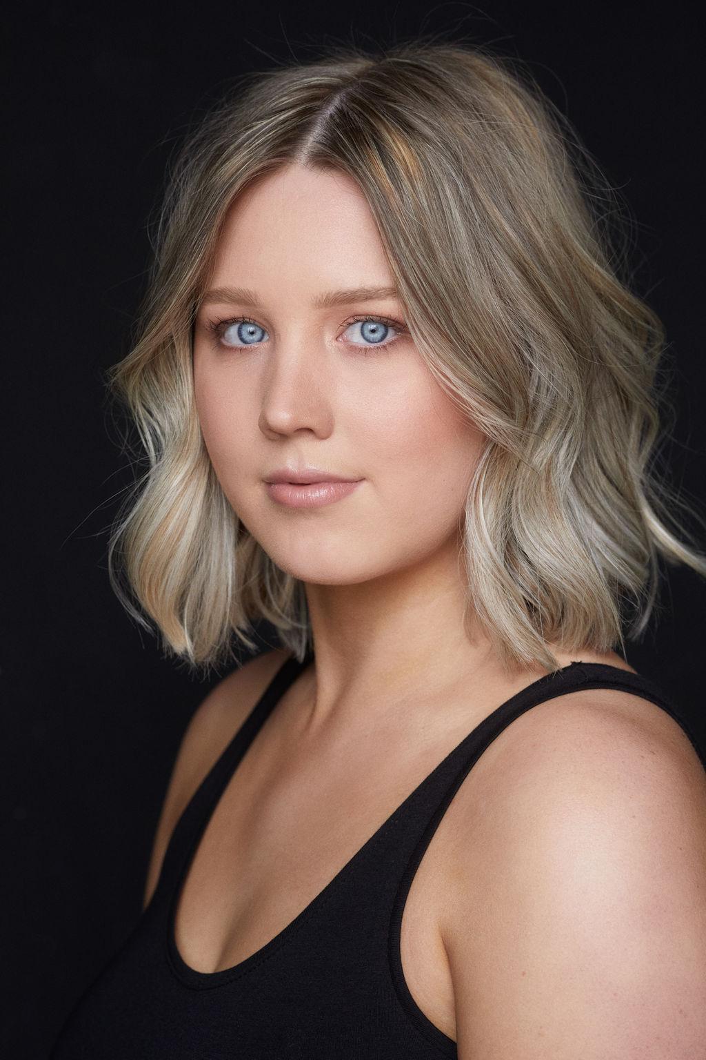 actor Stephanie Castles large photo