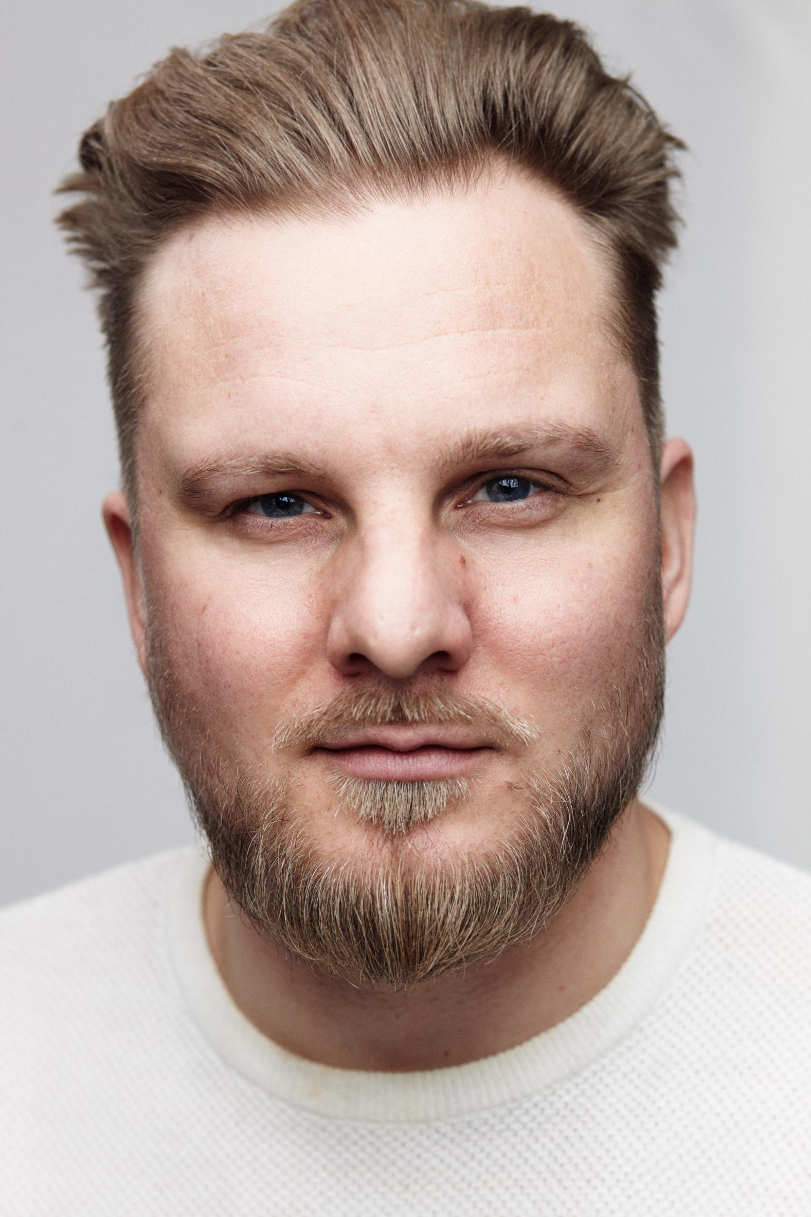 actor Severi Saarinen large photo