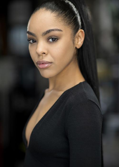 actor Siera Staples large photo