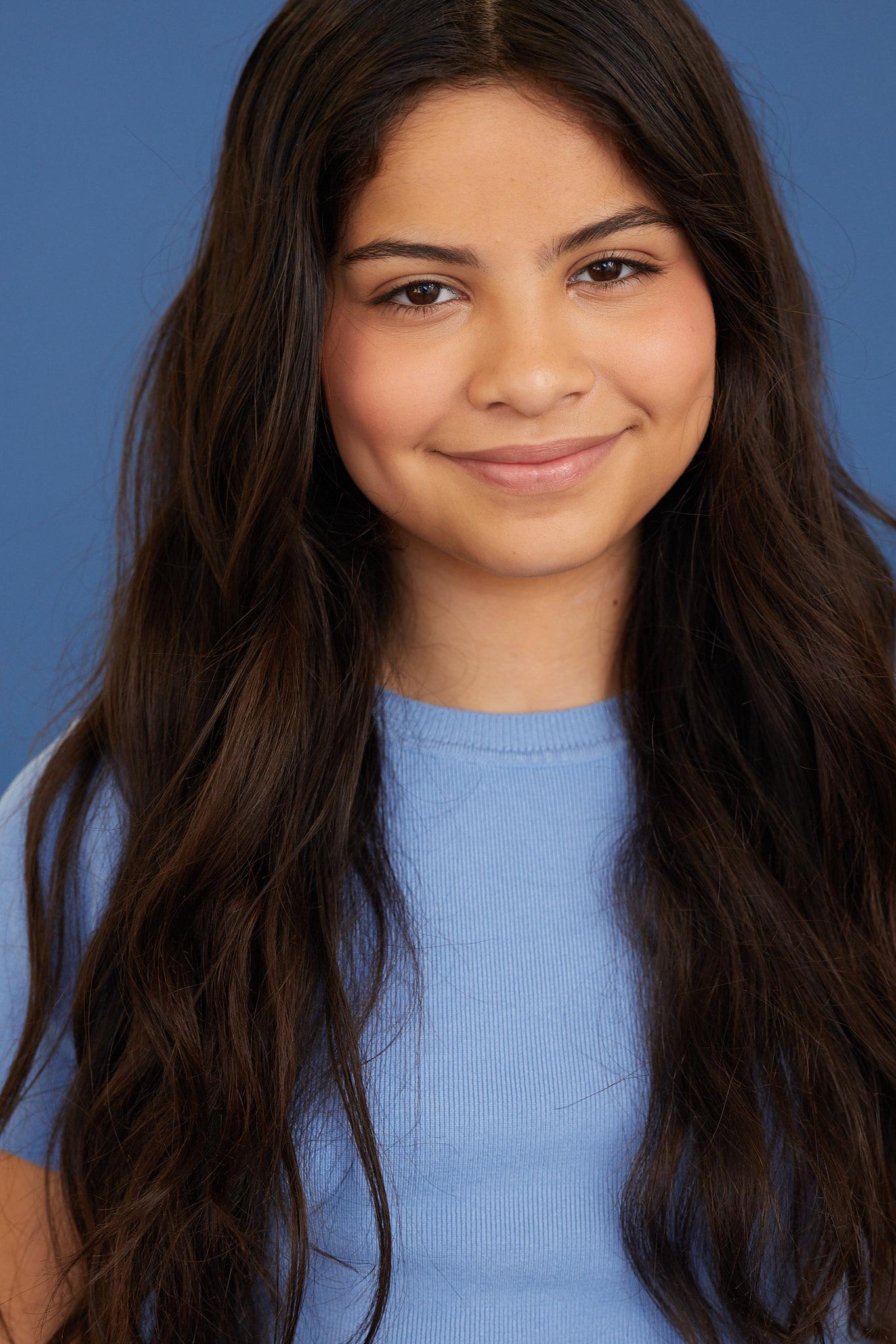 actor Caroline Valencia large photo