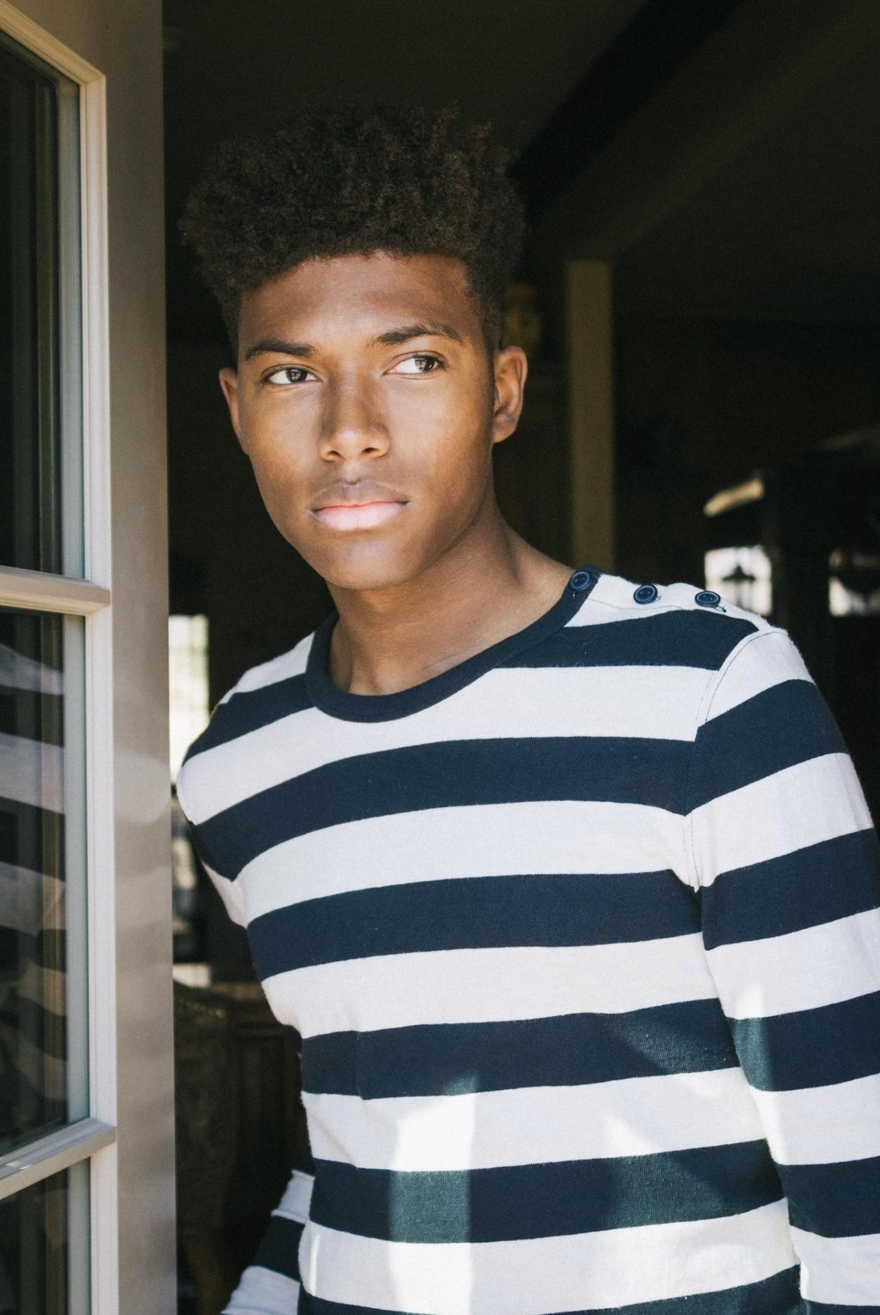 actor Bobby Ray Thompson III large photo