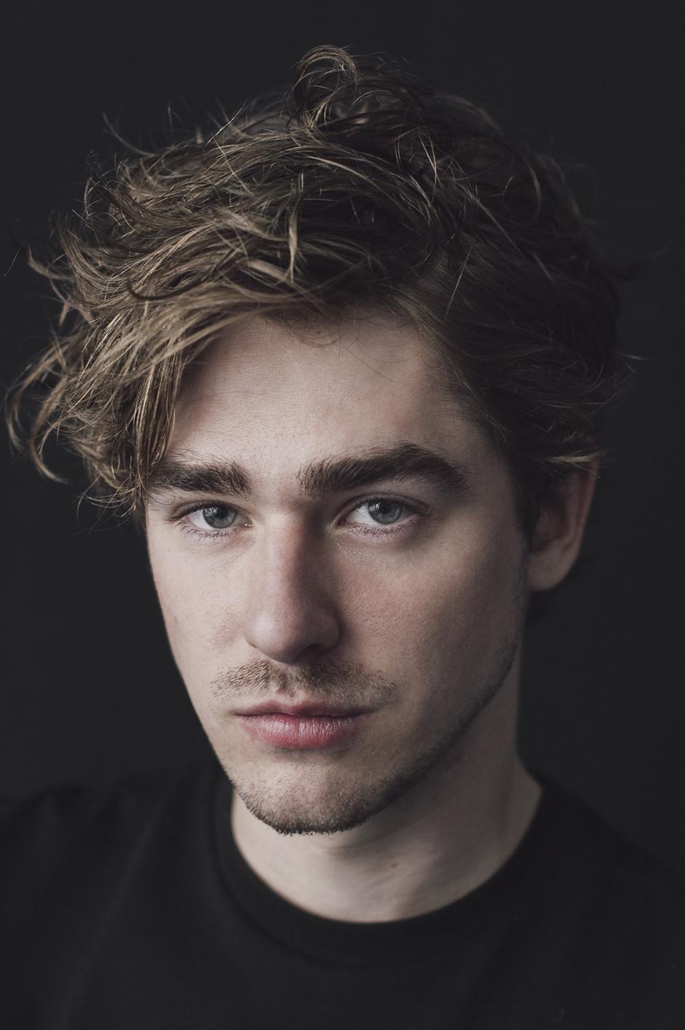 actor Oskar Rybaczek large photo