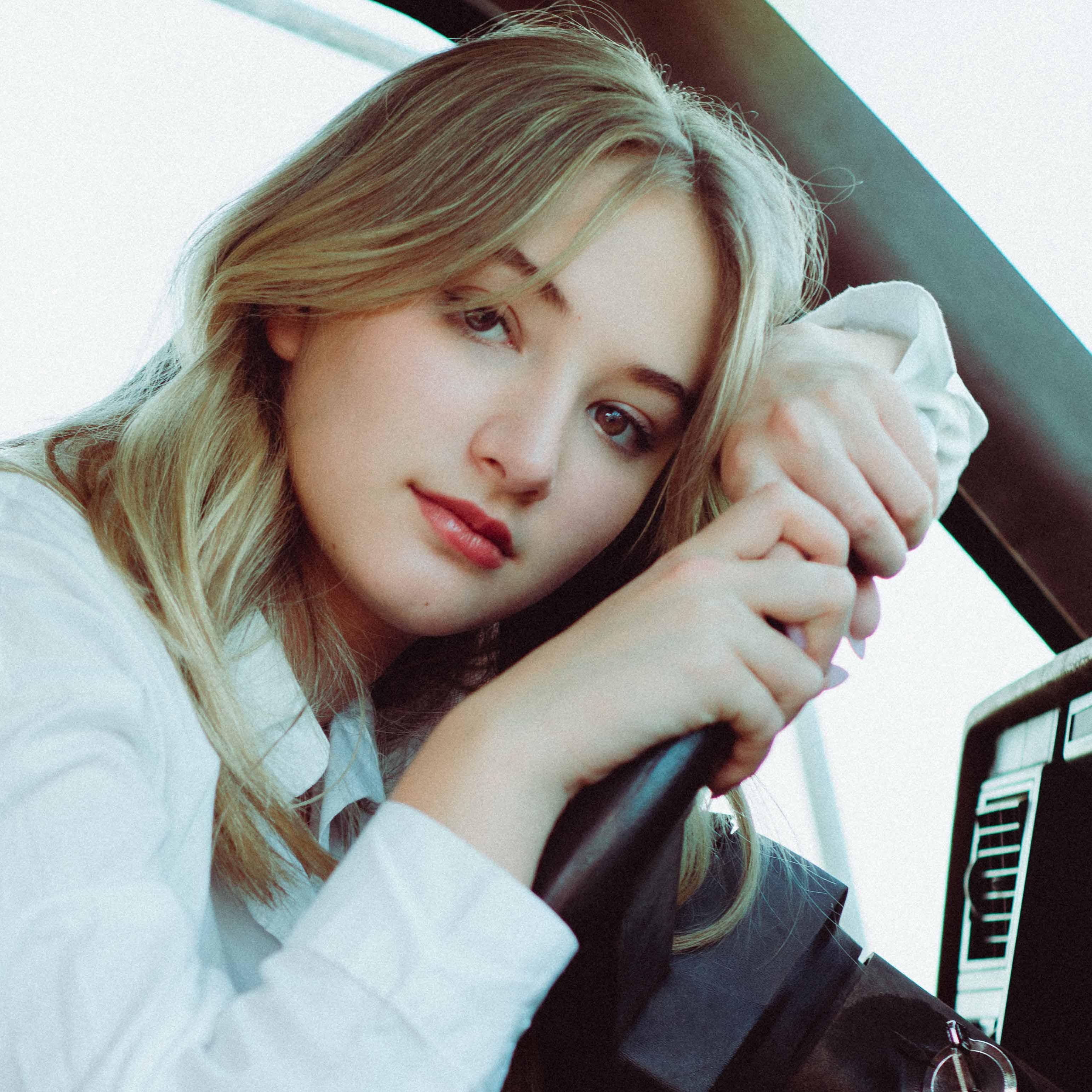 actor Lacey Caroline large photo