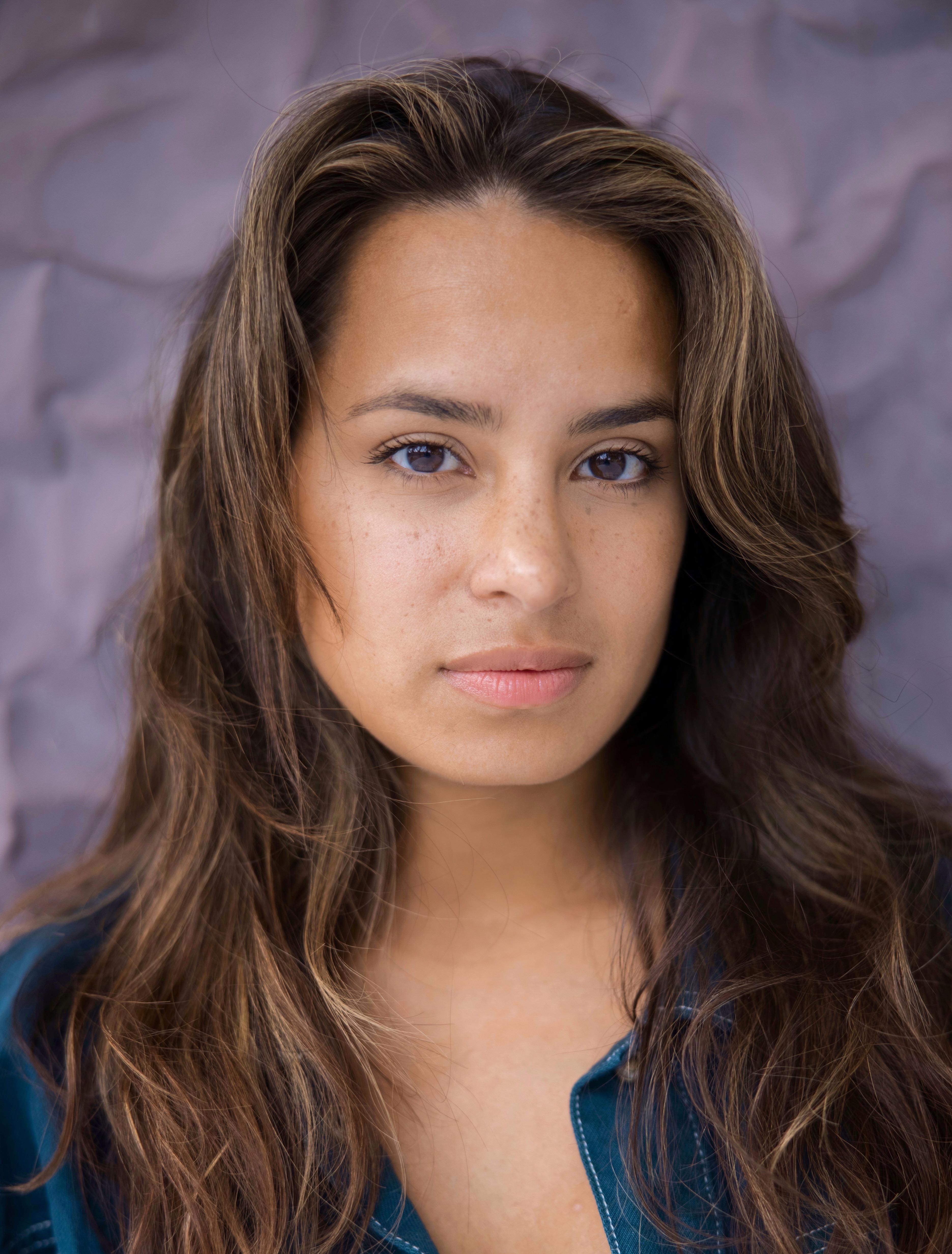 actor Dahiana Candelo large photo