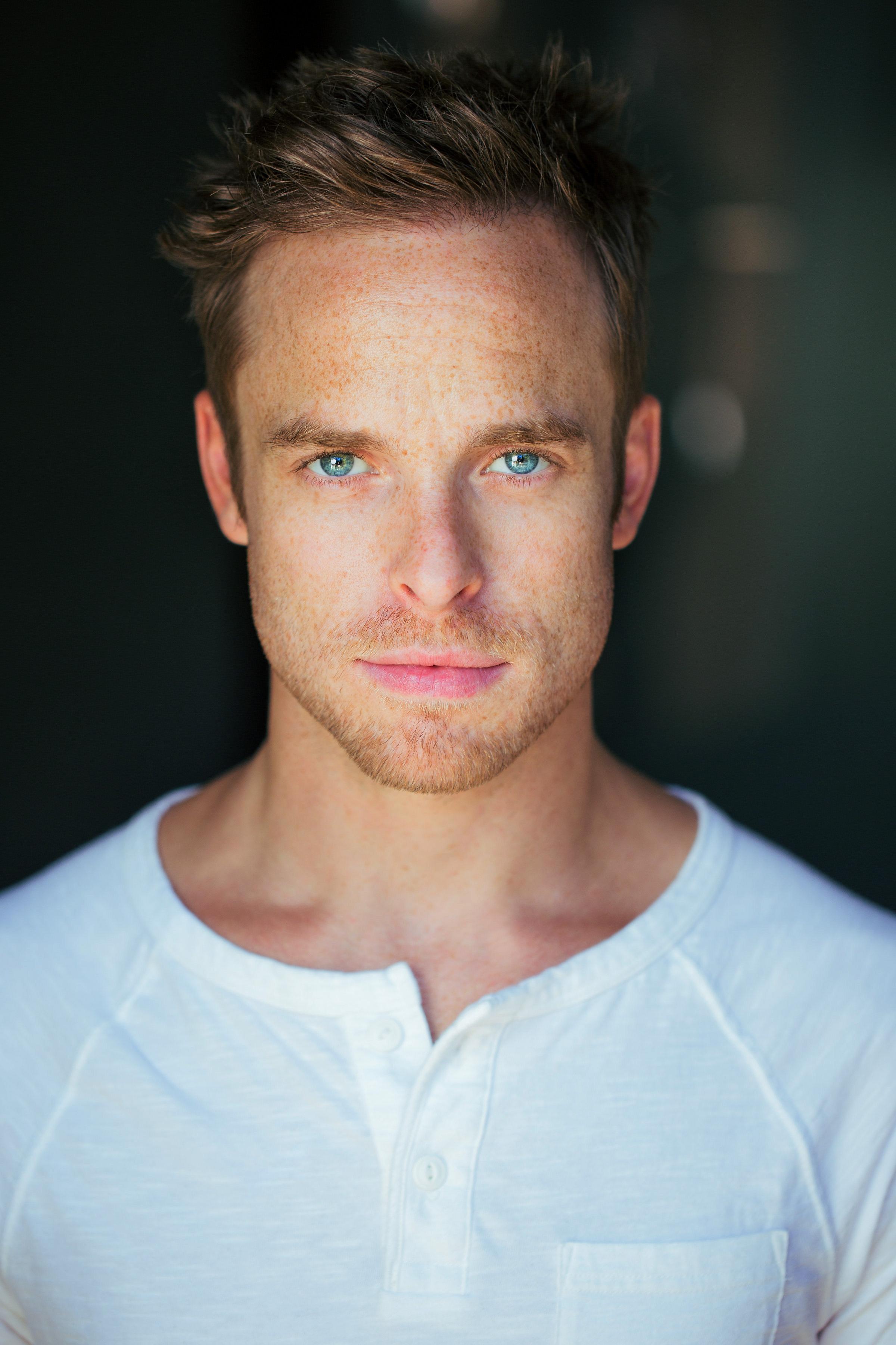 actor Justin Taite large photo