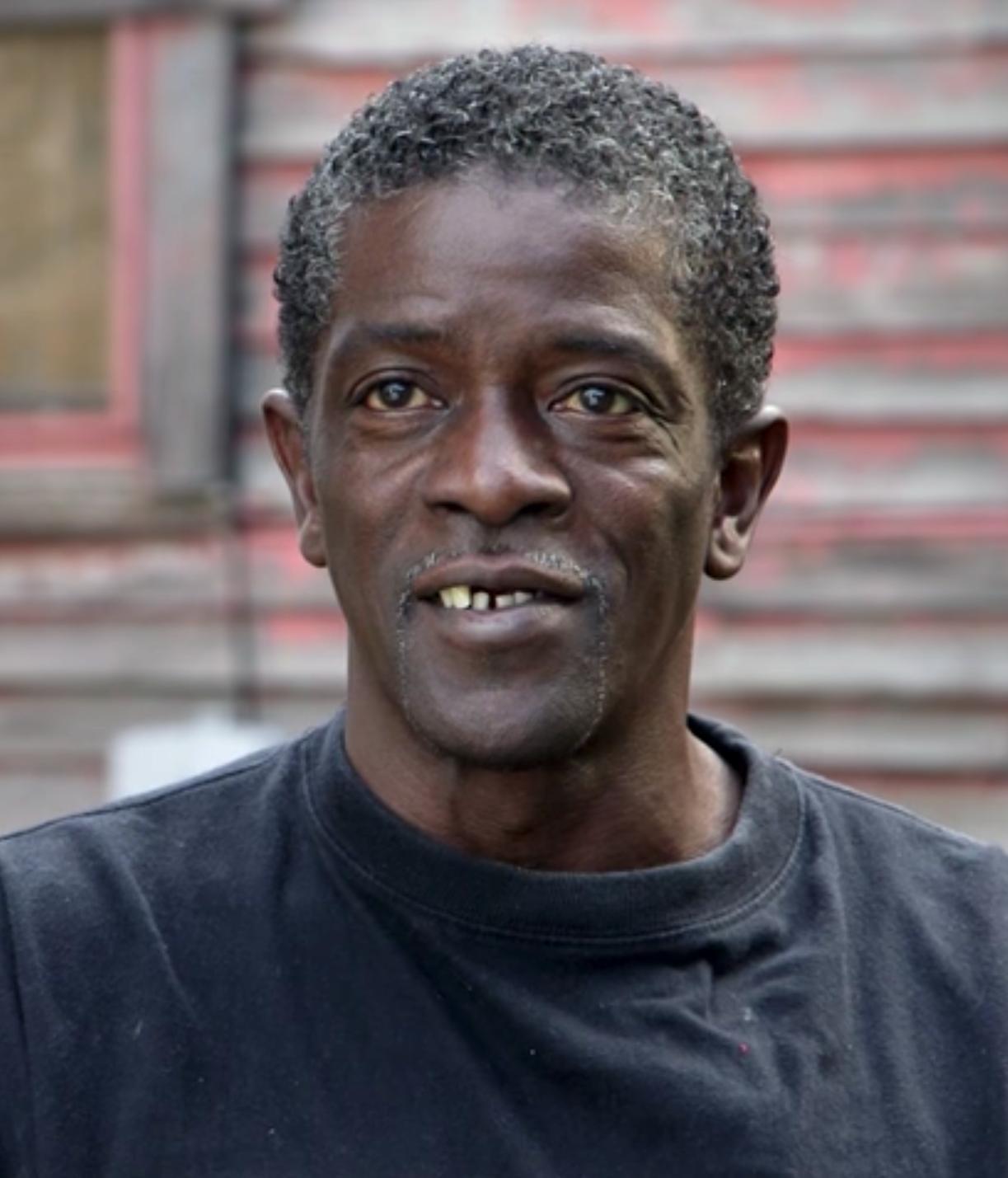 actor Roosevelt Lloyd large photo