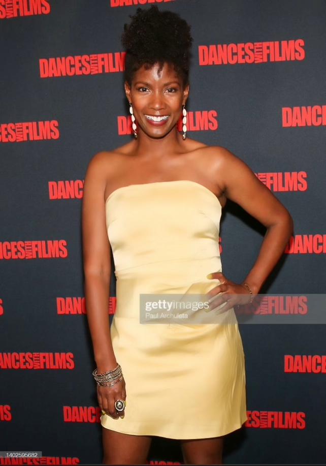 actor Erika Hamilton large photo