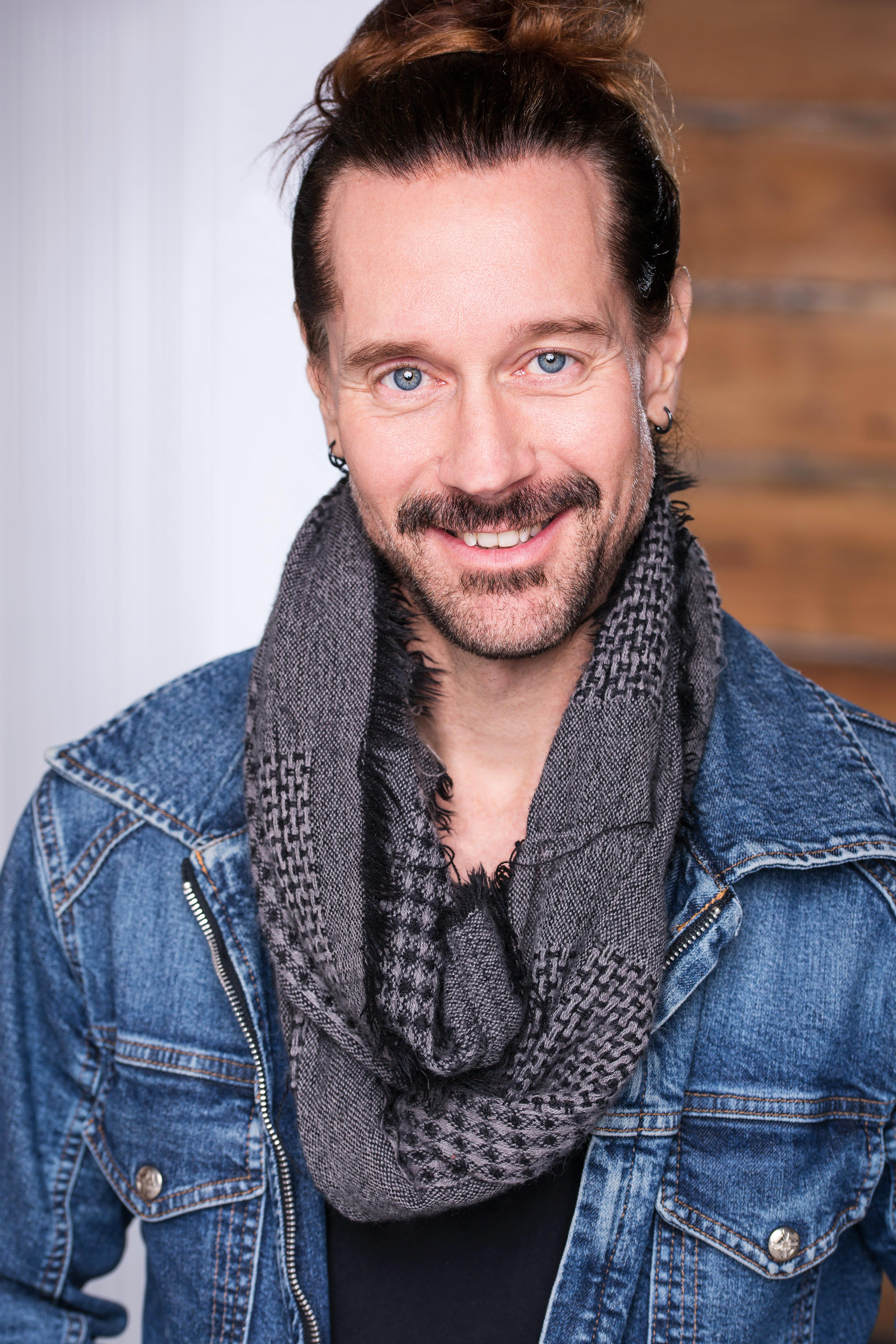 actor Cleveland Willis large photo