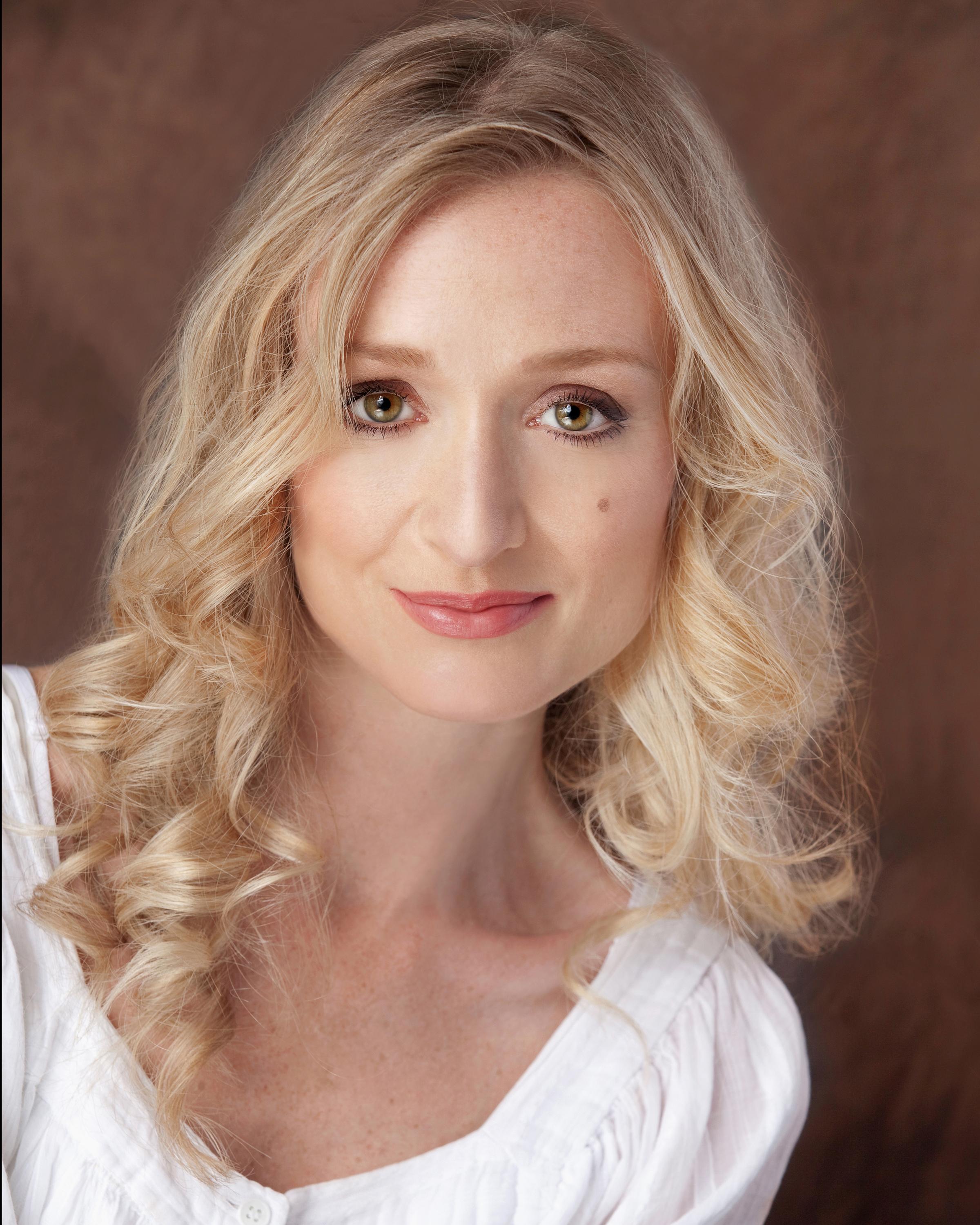 actor Rachel Pickup large photo