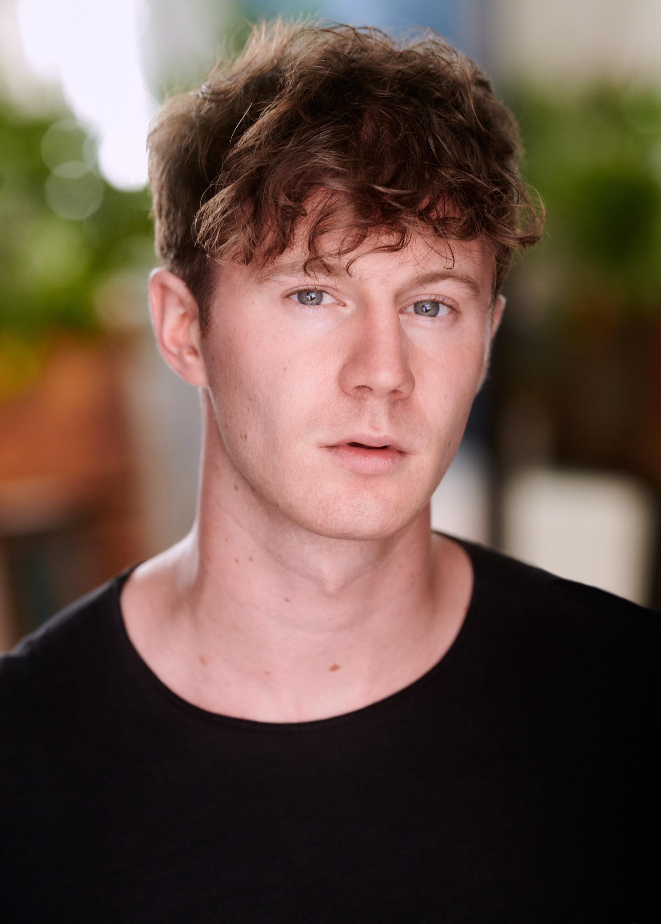 actor Jake Smith large photo